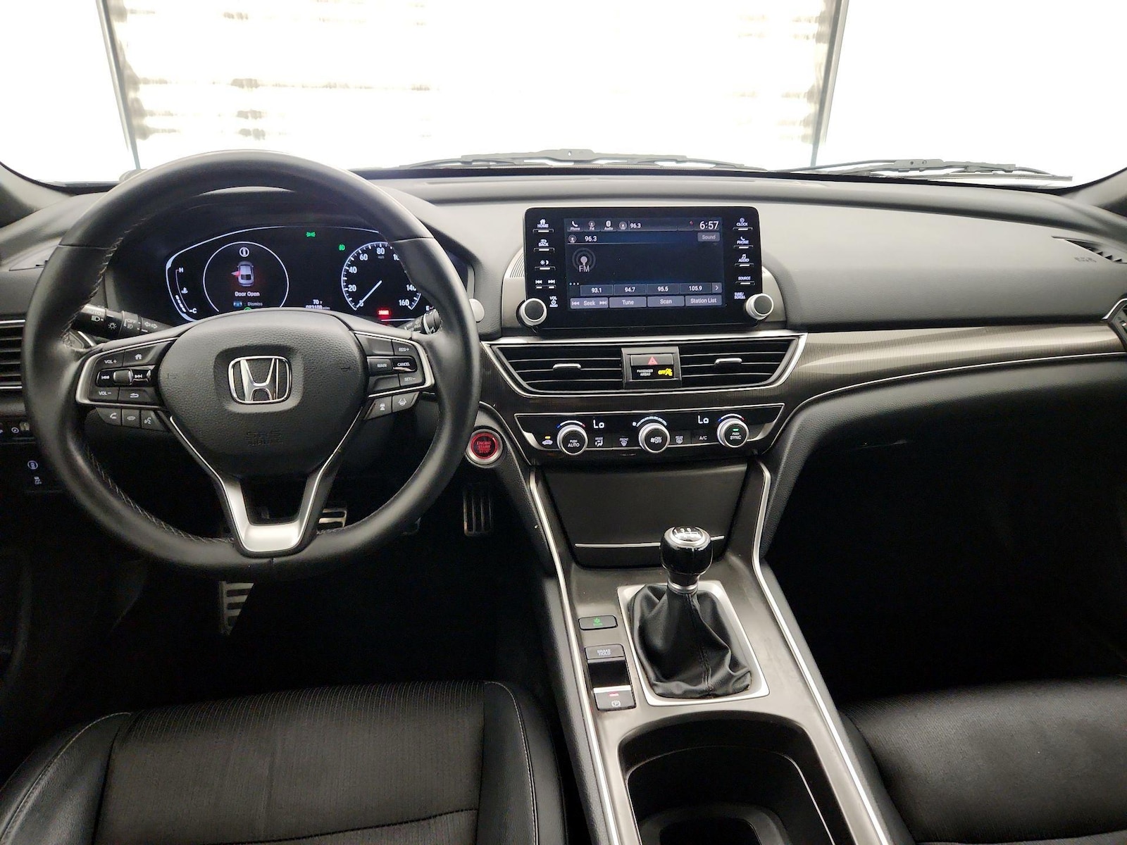 Apple CarPlay® & Android Auto™