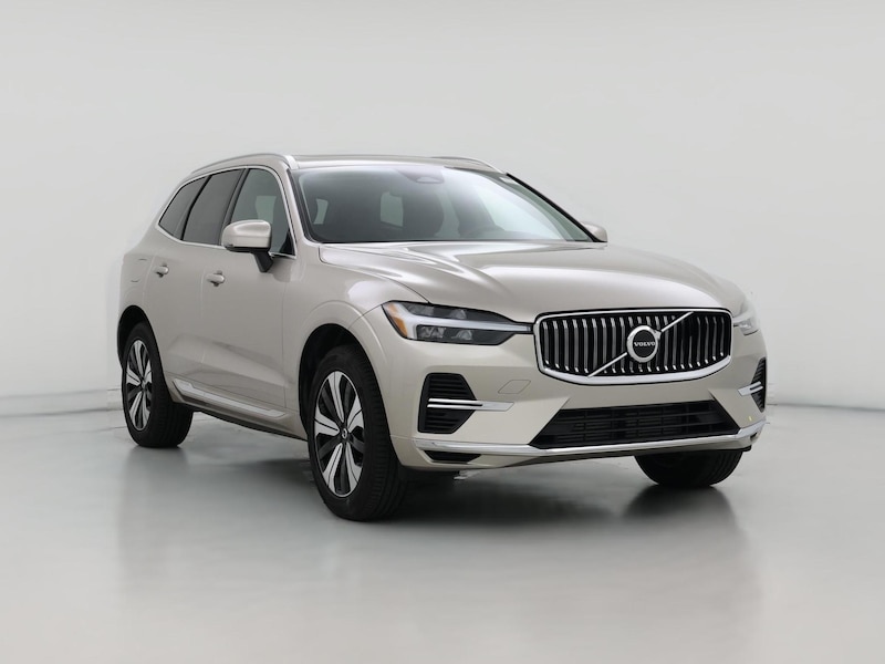 2023 Volvo XC60 Recharge T8 Core Bright Theme