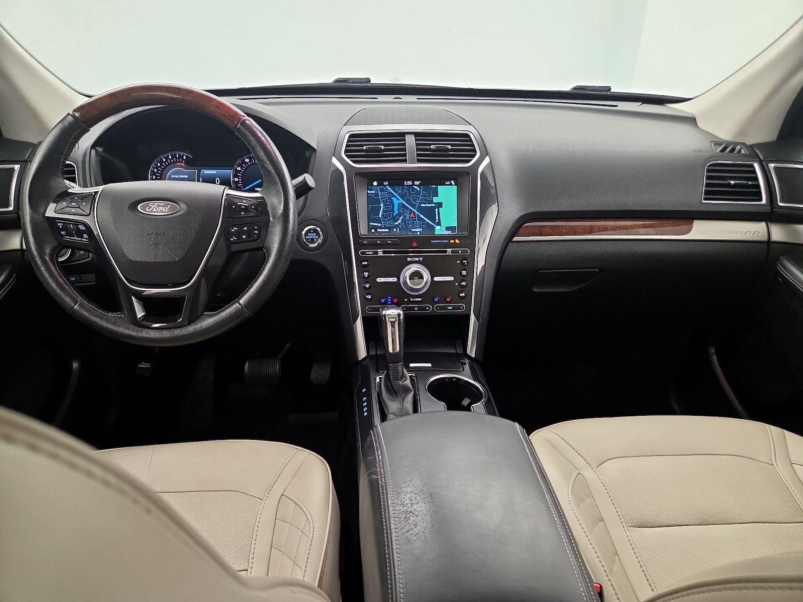 Apple CarPlay® & Android Auto™