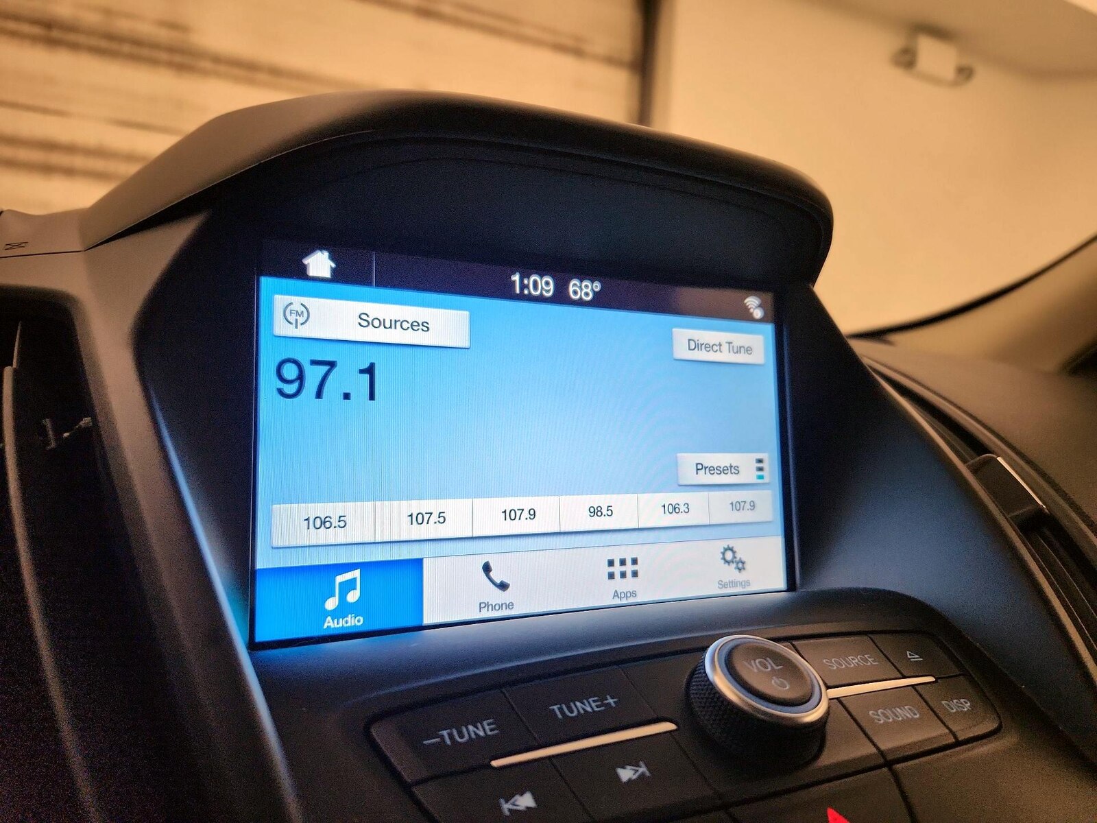 2017 Ford Escape SE - Photo 16