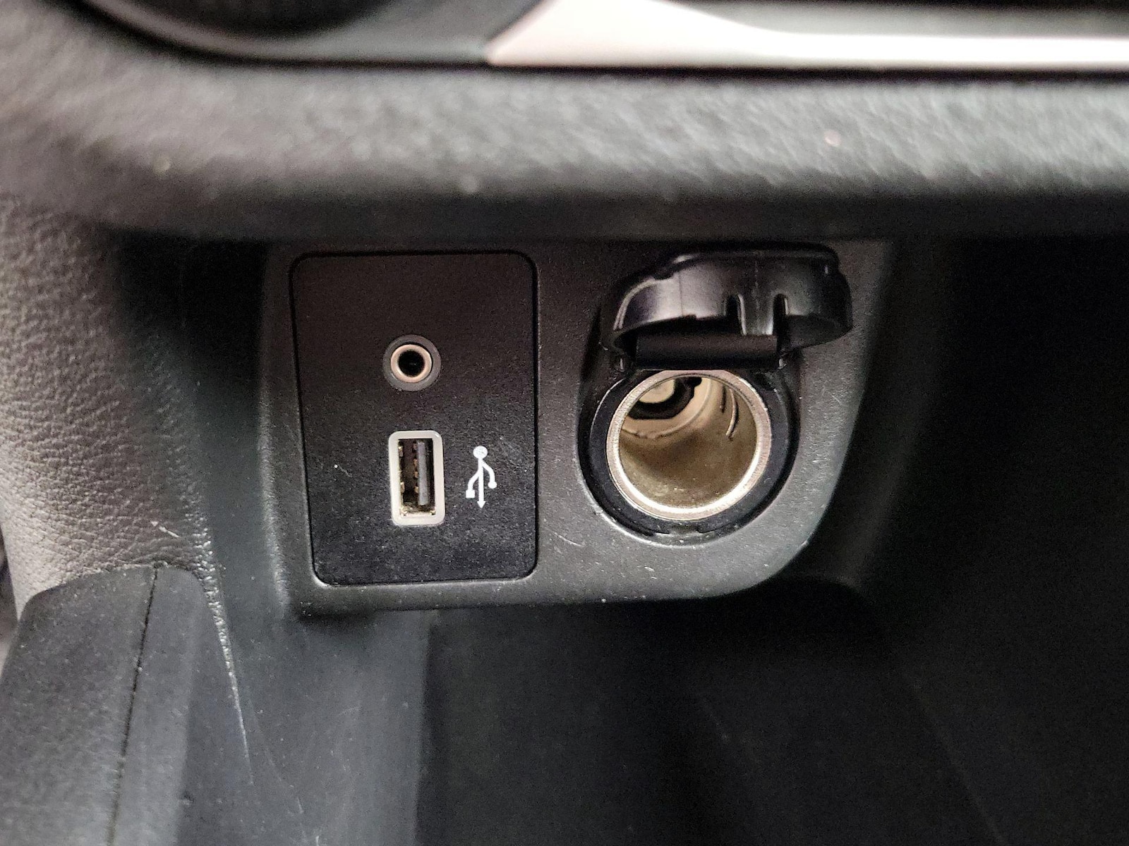 2021 Nissan Versa Sedan S - Photo 19