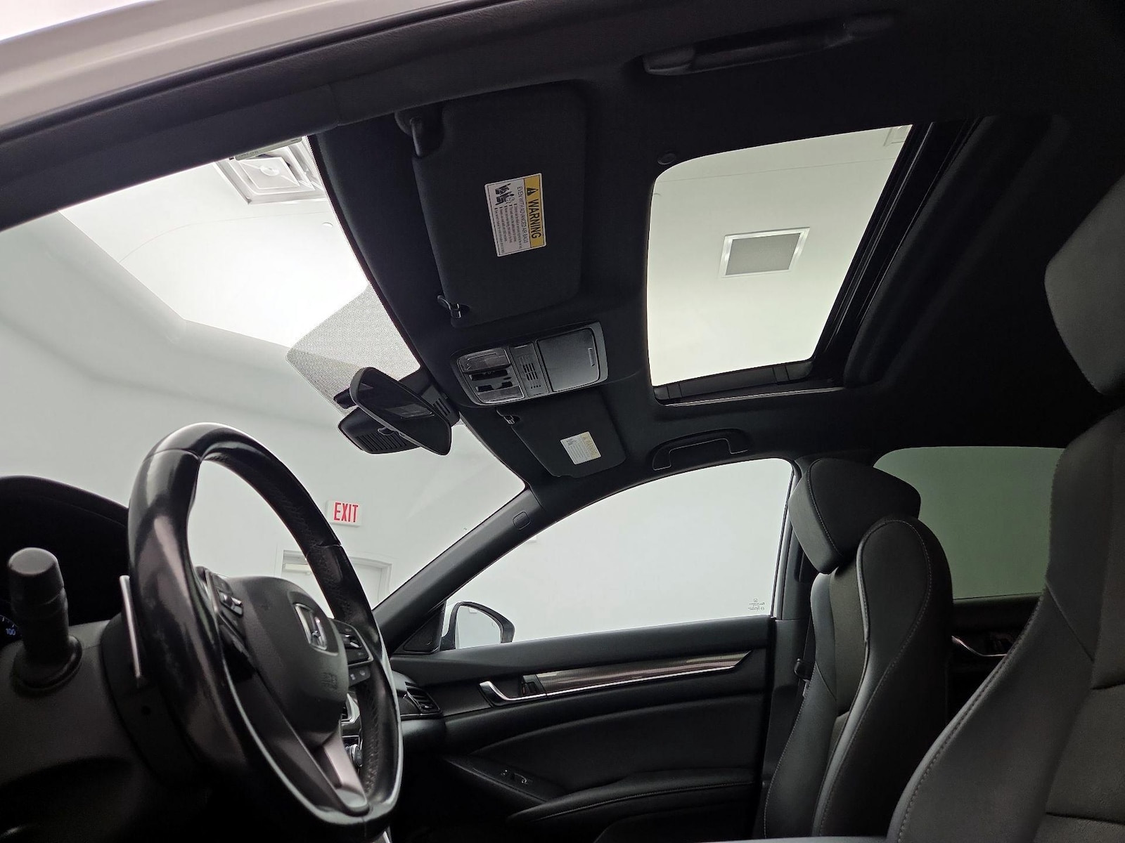 Sunroof(s) & Overhead Airbags