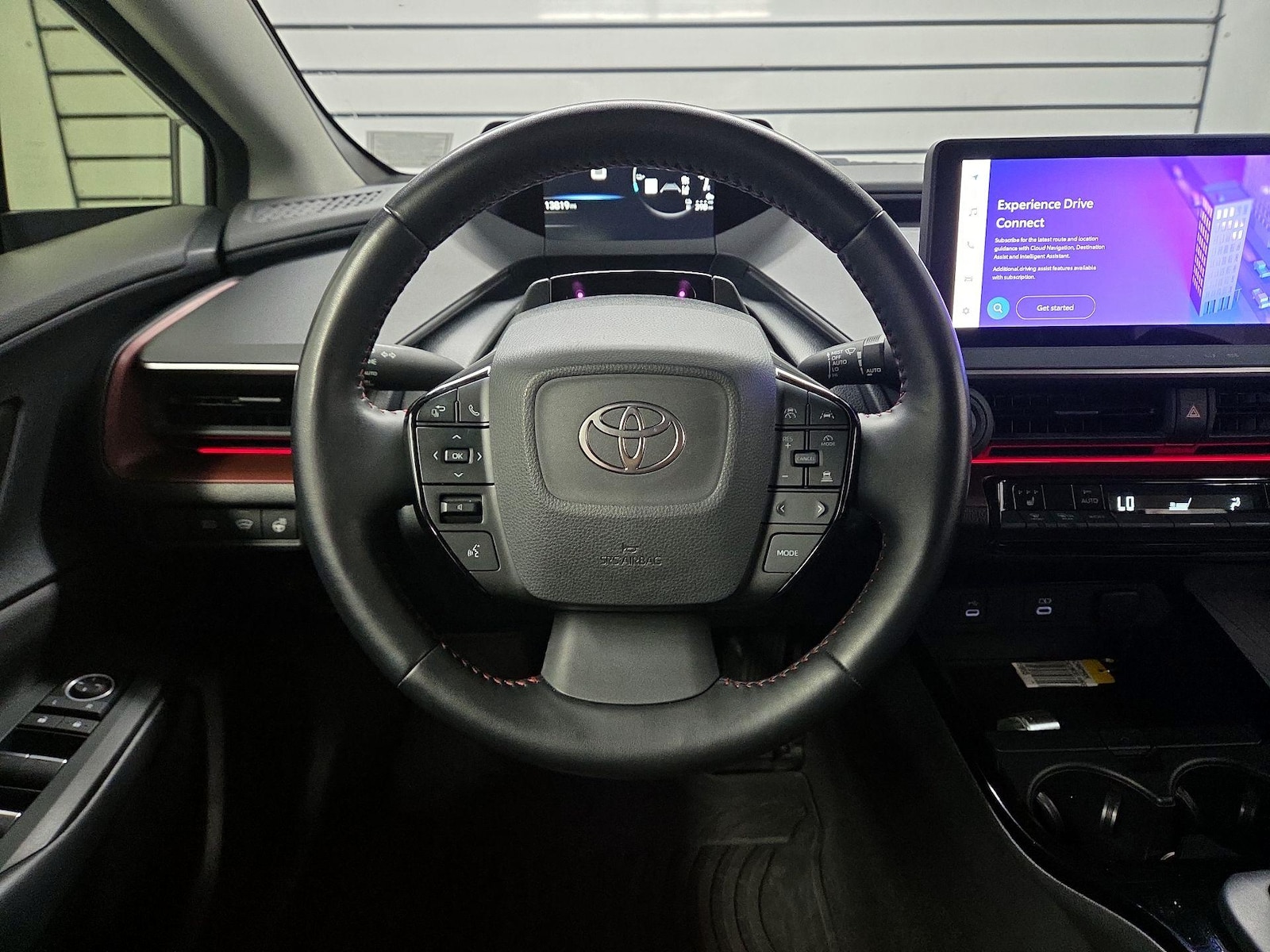 2024 Toyota Prius Prime XSE - Photo 11