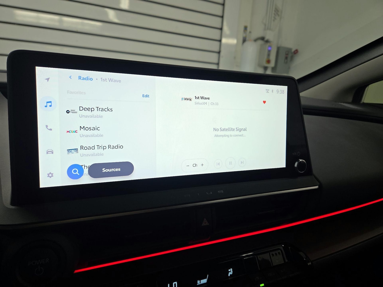 2024 Toyota Prius Prime XSE - Photo 14