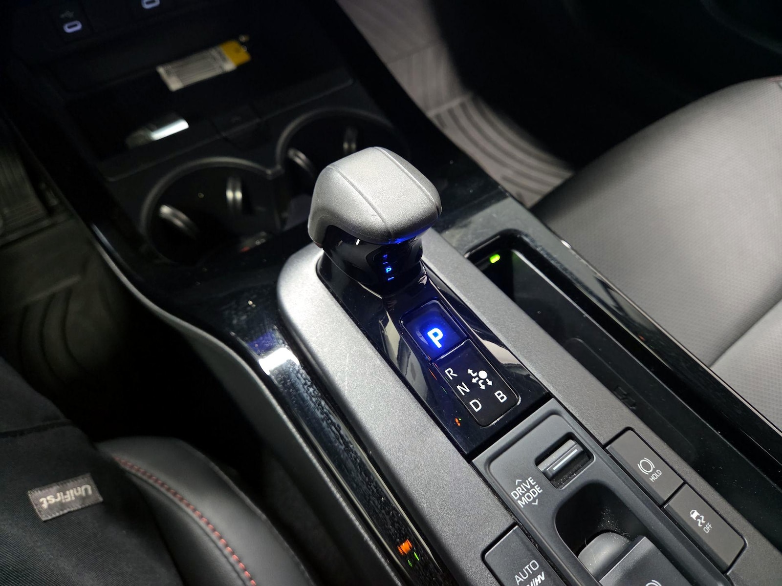 2024 Toyota Prius Prime XSE - Photo 16