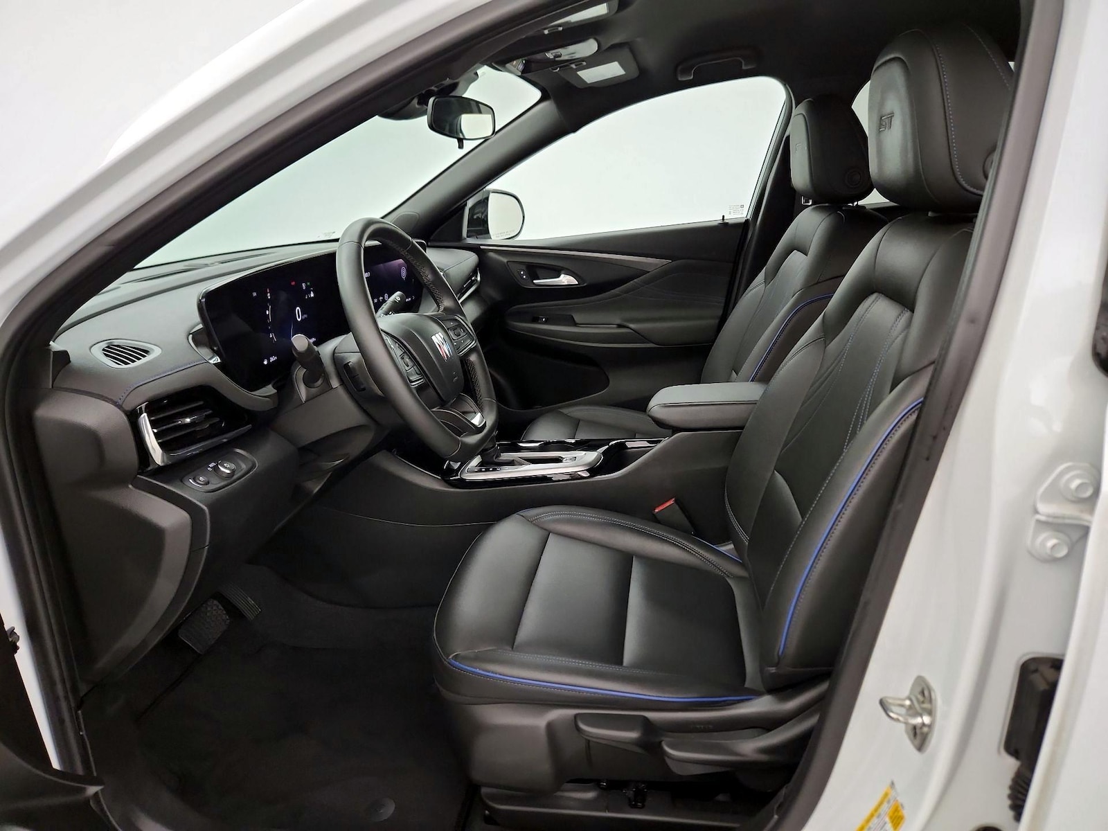 Side Airbags & Leatherette Seats