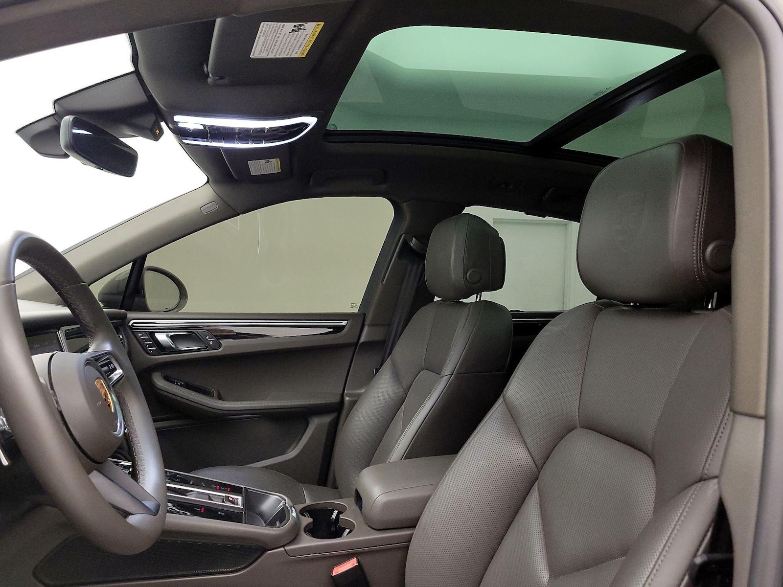 2022 Porsche Macan S - Photo 21