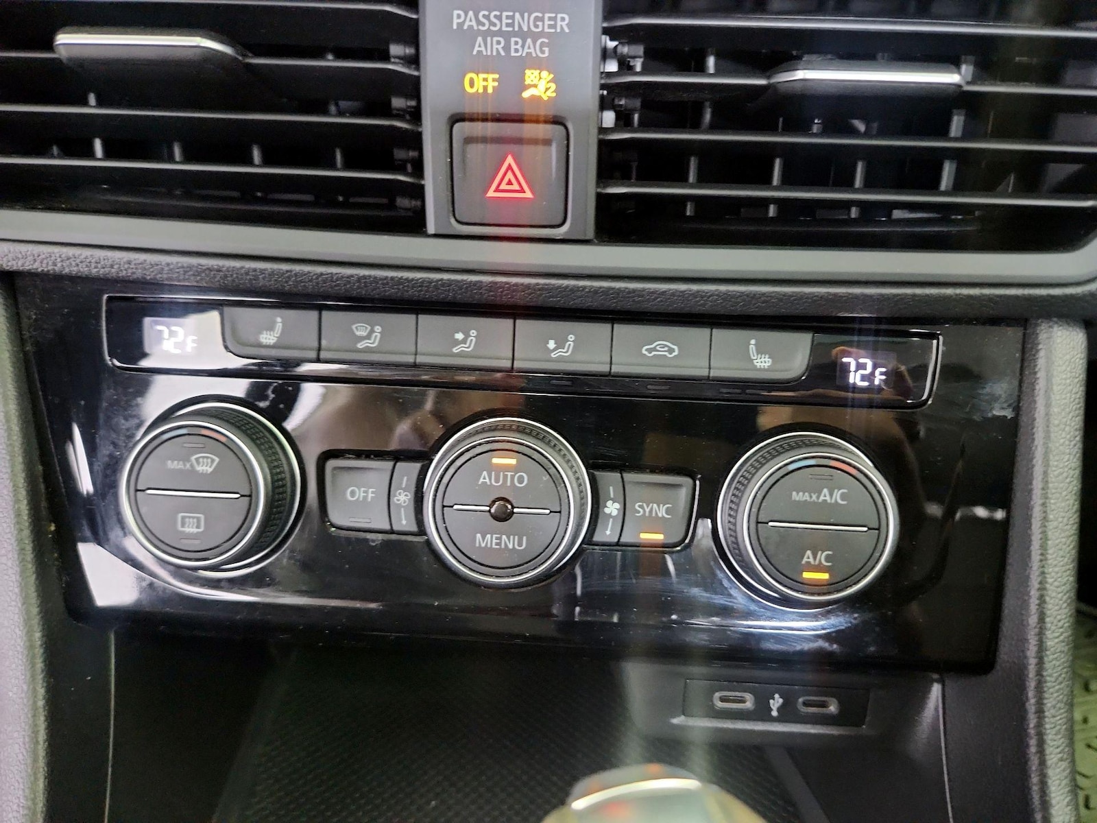 2021 Volkswagen Jetta SE - Photo 16