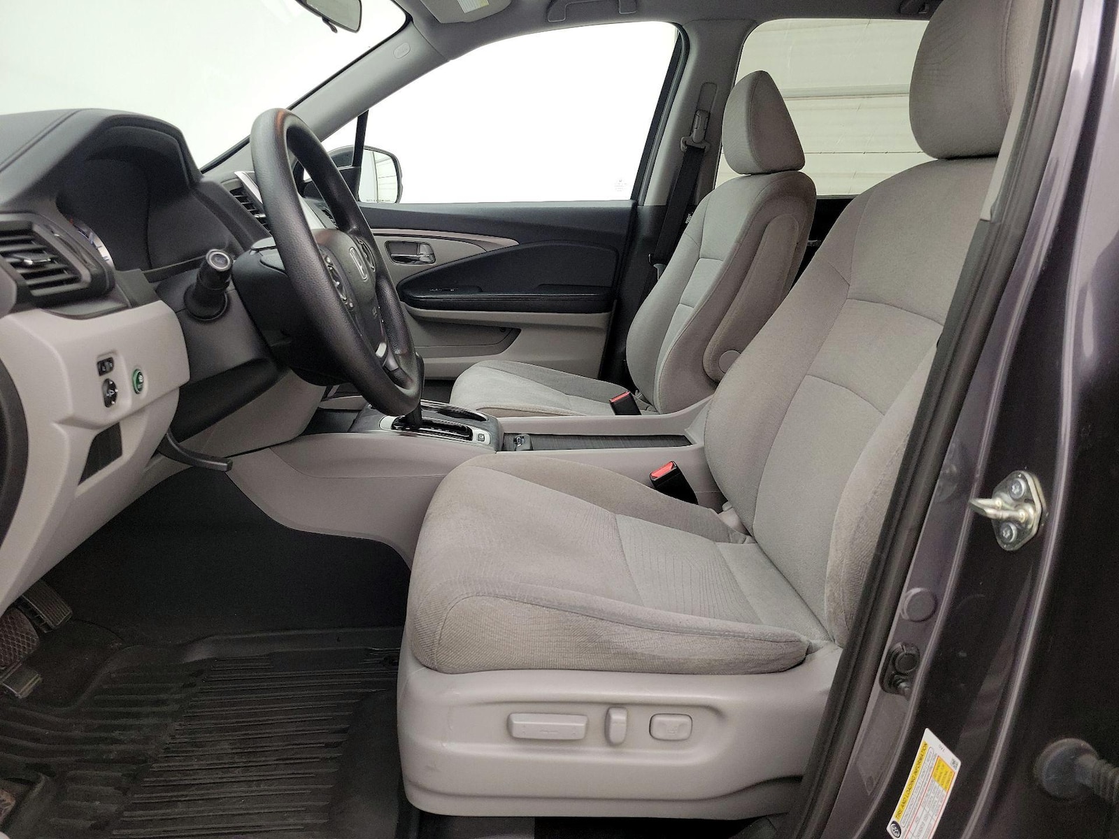 Power Seat(s) & Side Airbags