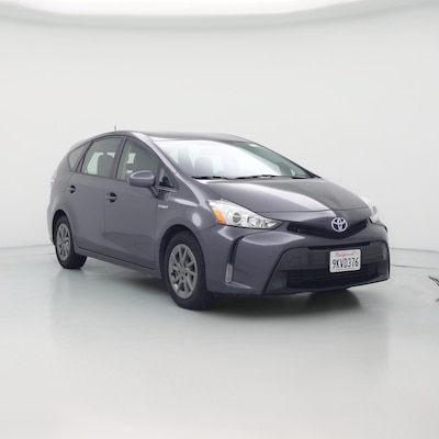 2017 Toyota Prius v Four
