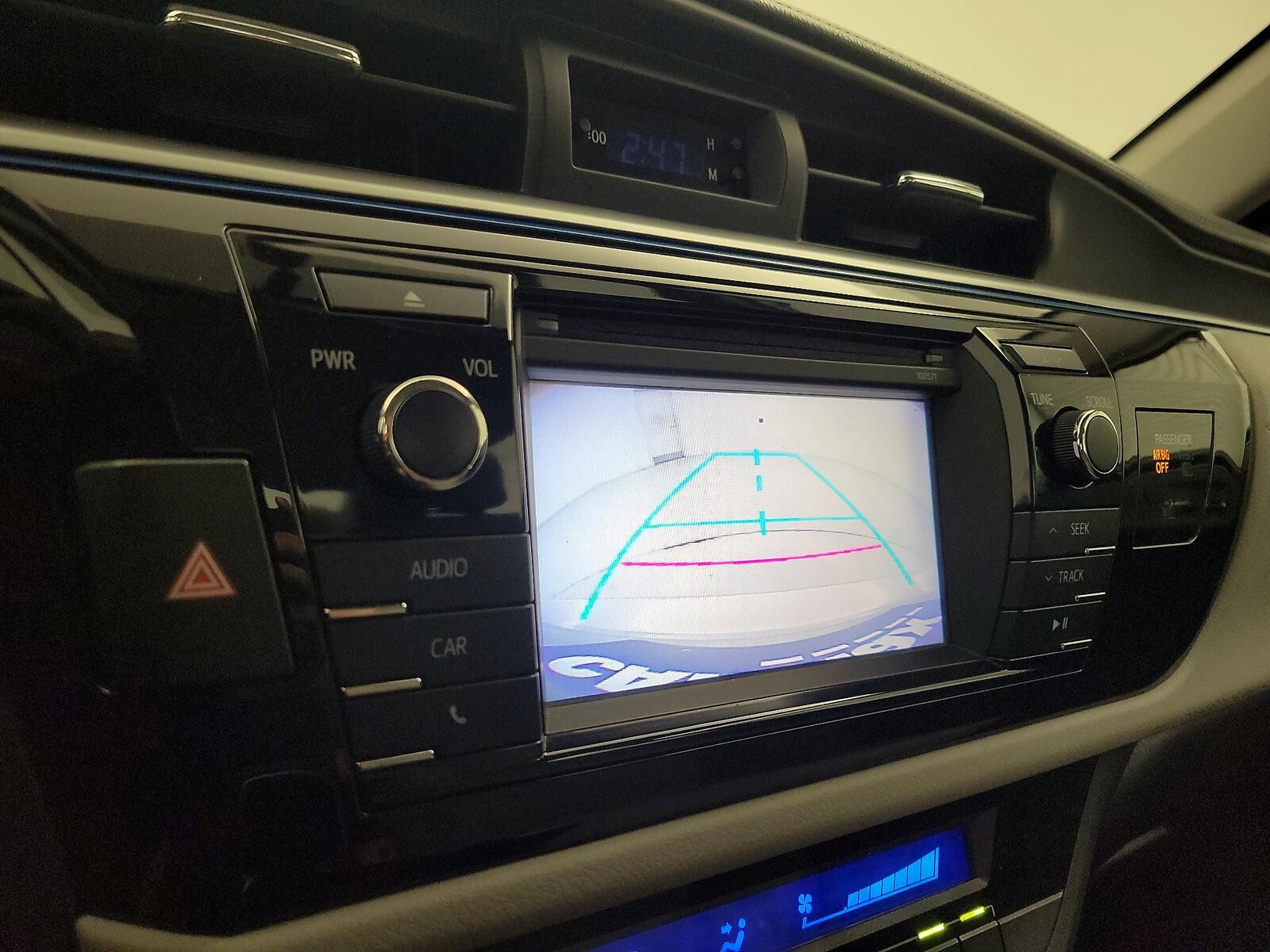 2016 Toyota Corolla LE - Photo 15