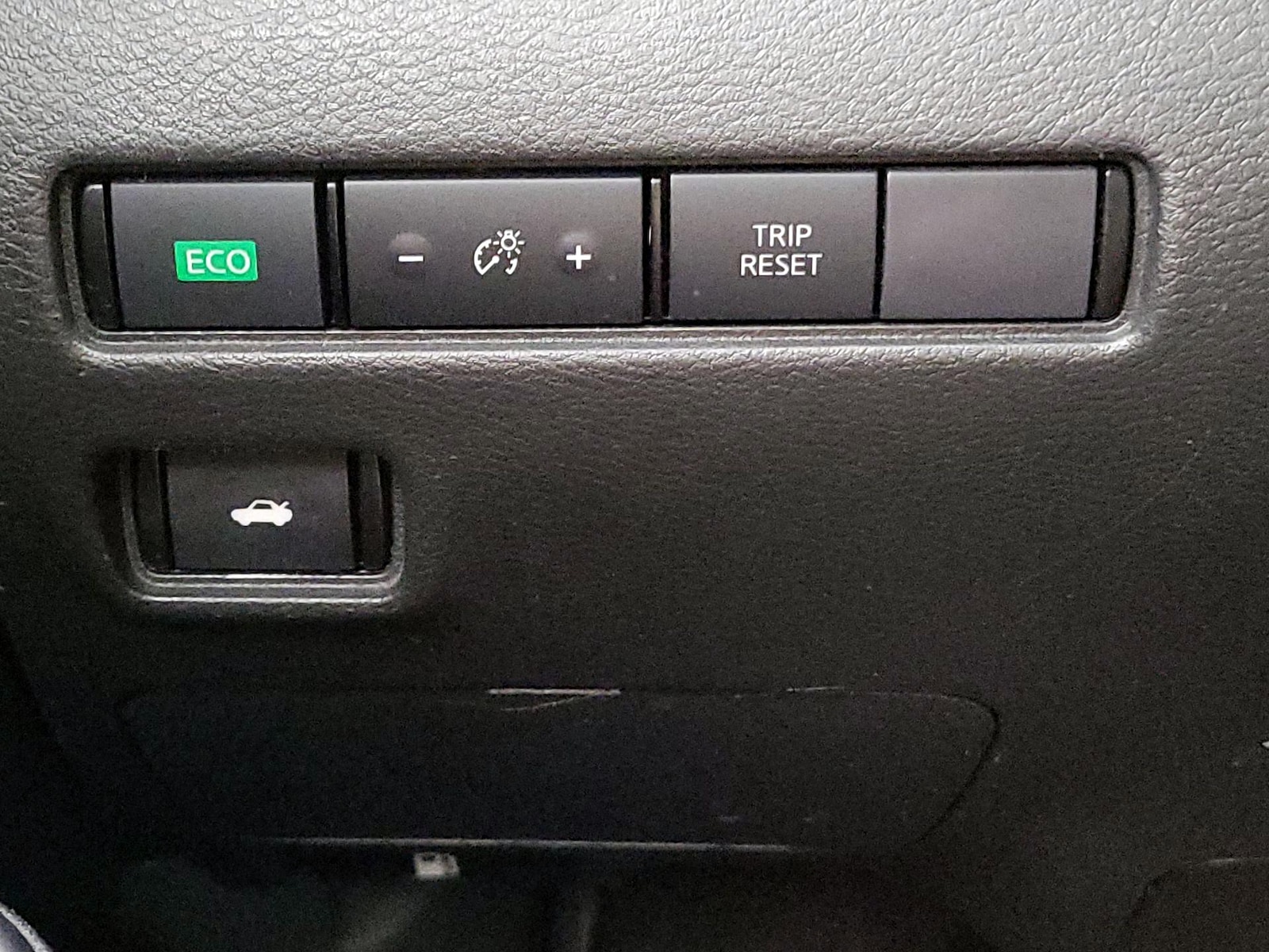 2020 Nissan Sentra SV - Photo 14