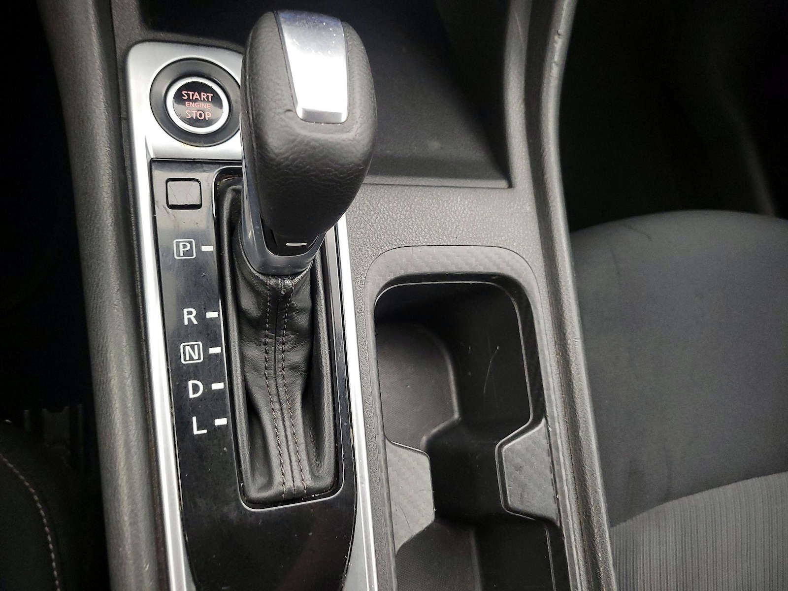 2020 Nissan Sentra SV - Photo 18