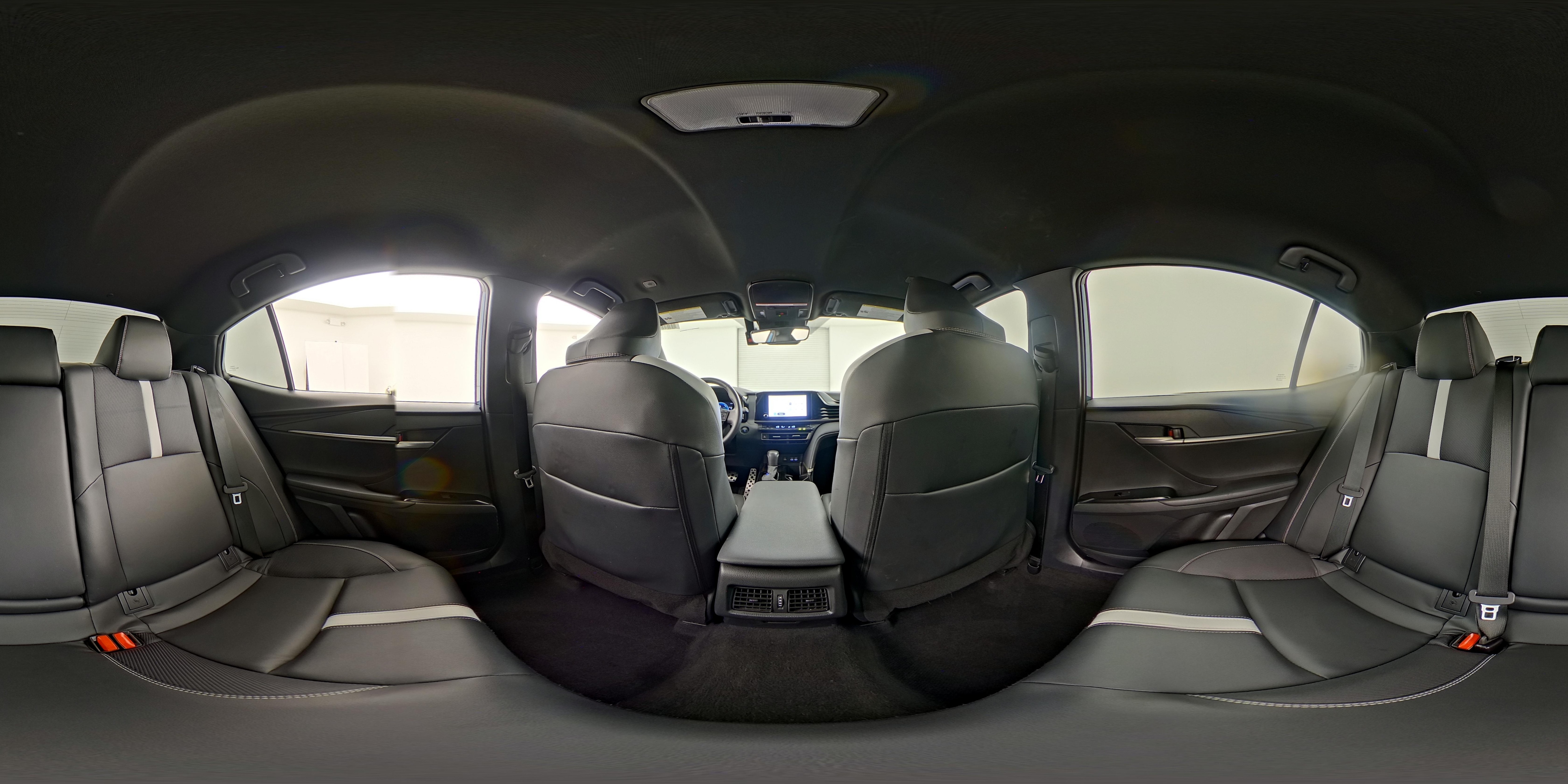 2025 Toyota Camry SE - Photo 25