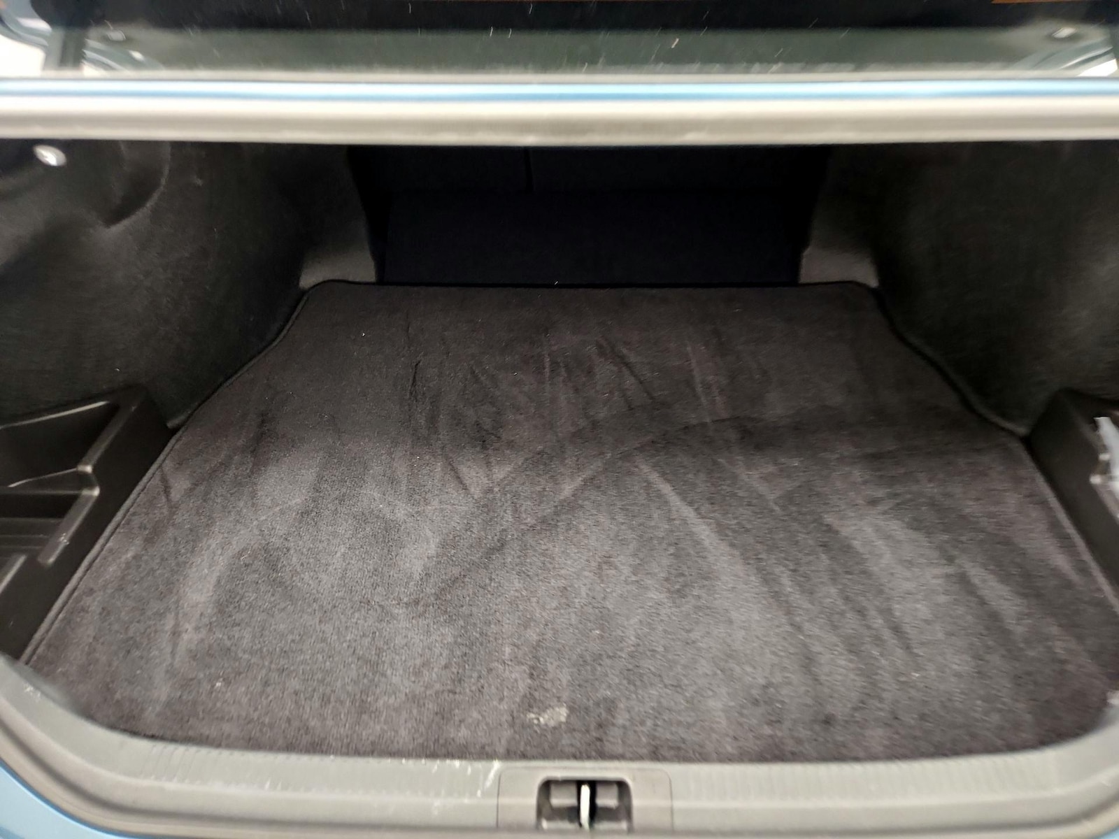 2025 Toyota Camry SE - Photo 21