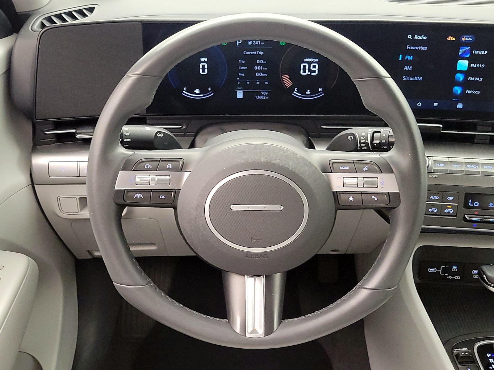 2024 Hyundai Kona SEL - Photo 11