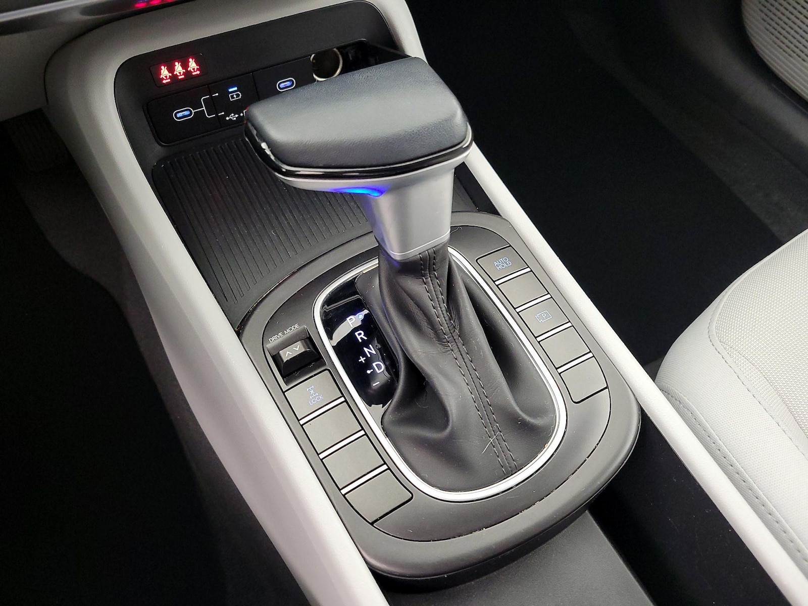 2024 Hyundai Kona SEL - Photo 18