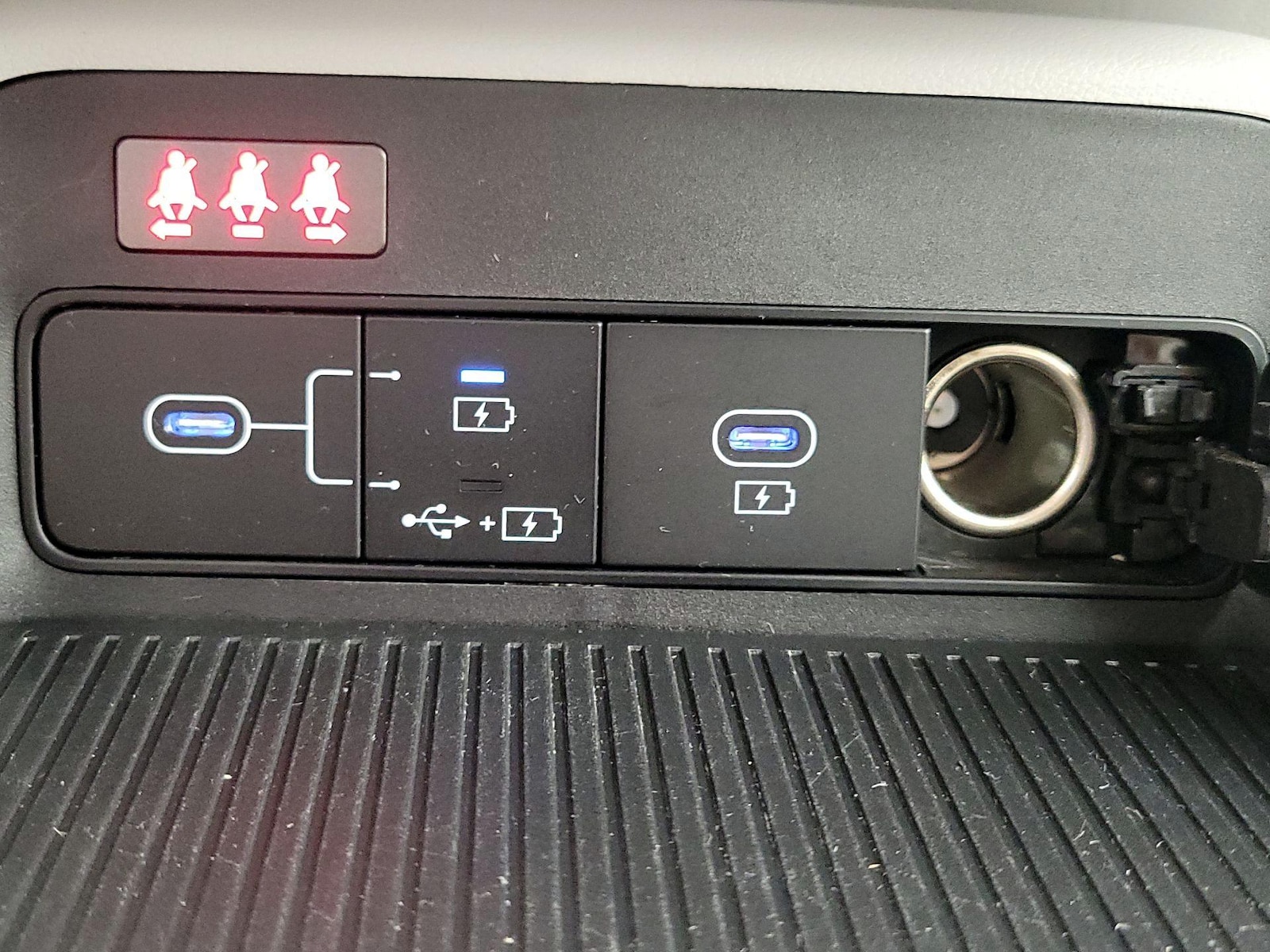 2024 Hyundai Kona SEL - Photo 19