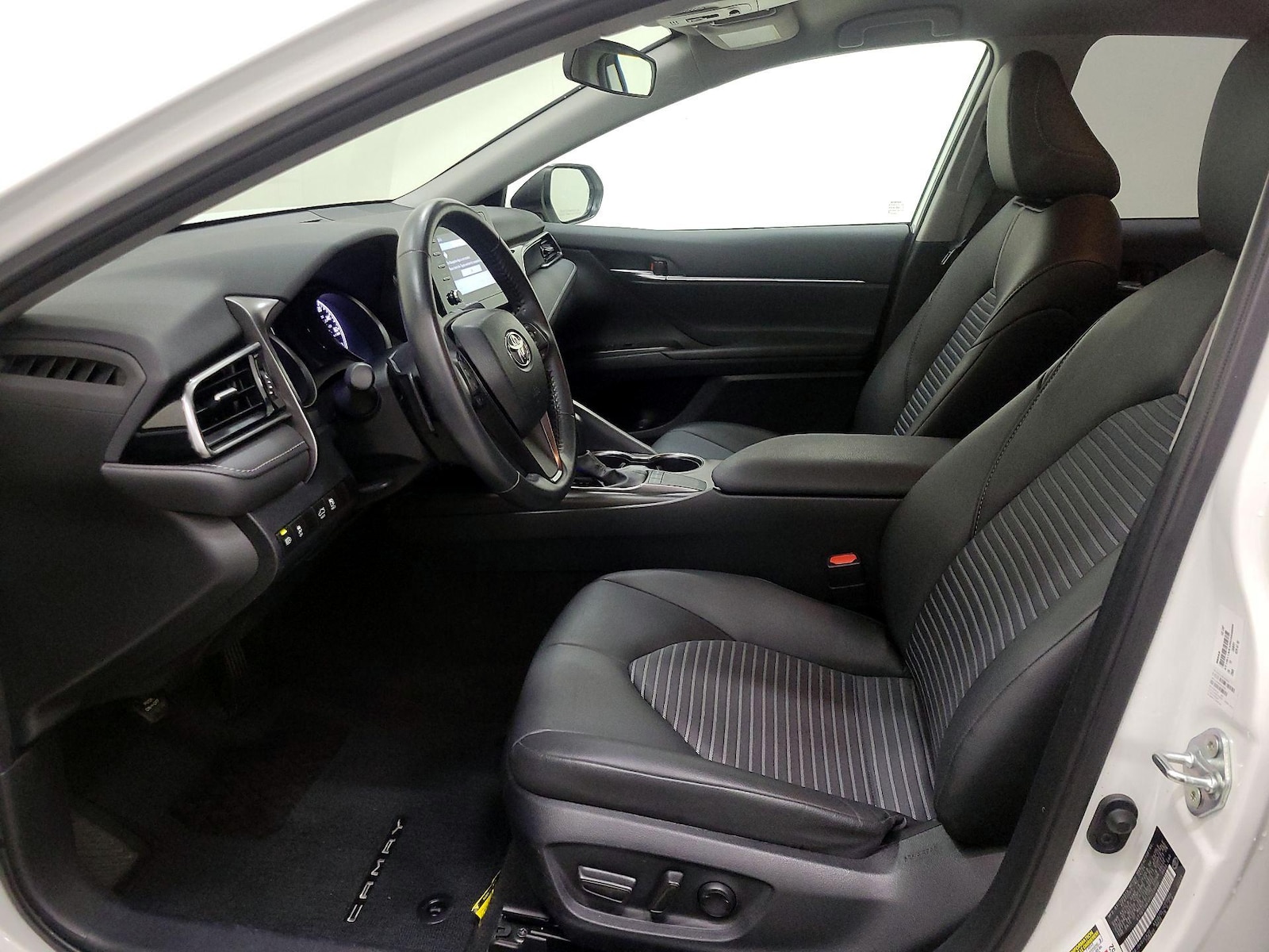 Power Seat(s) & Side Airbags