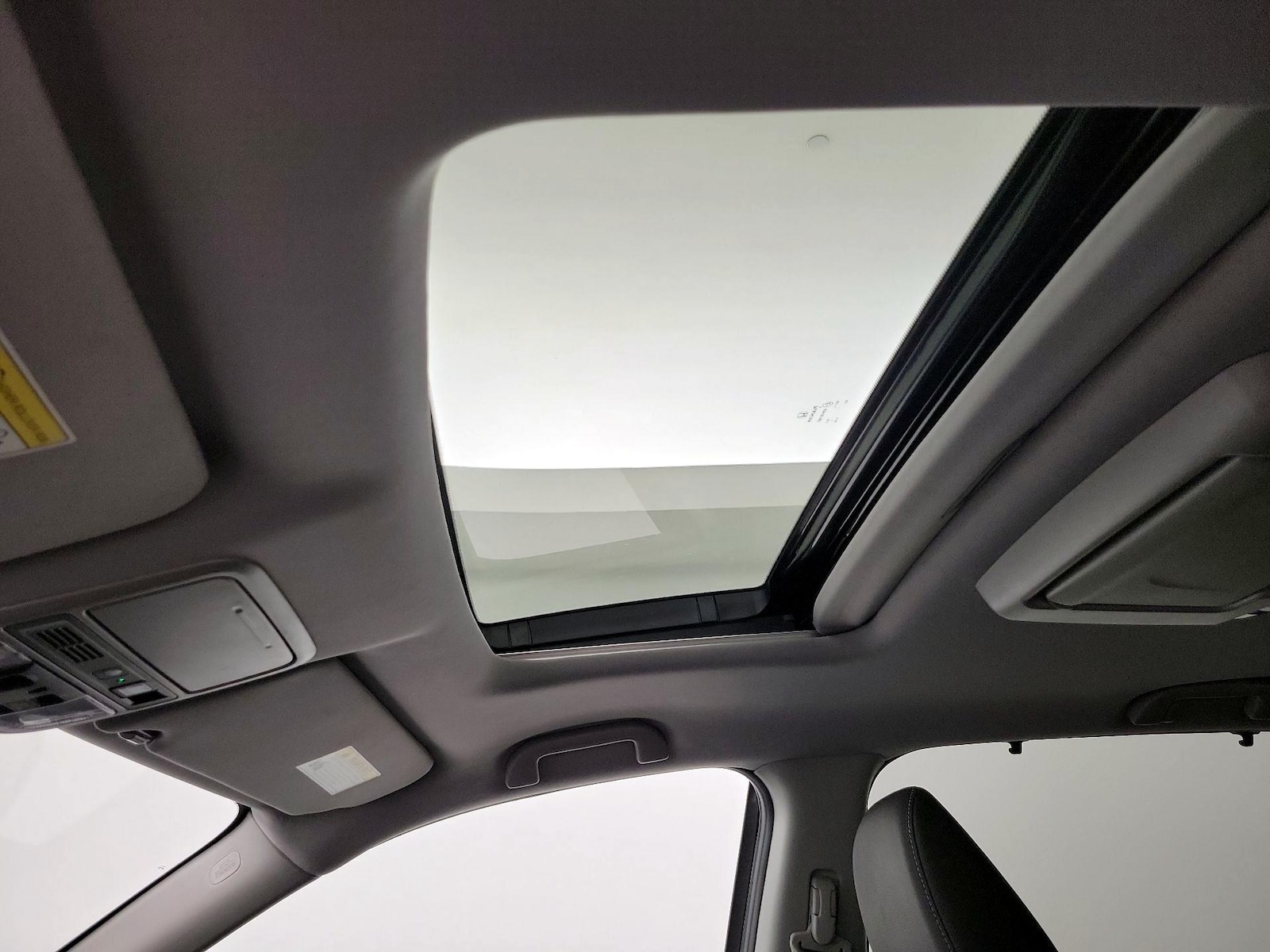 Sunroof(s) & Overhead Airbags