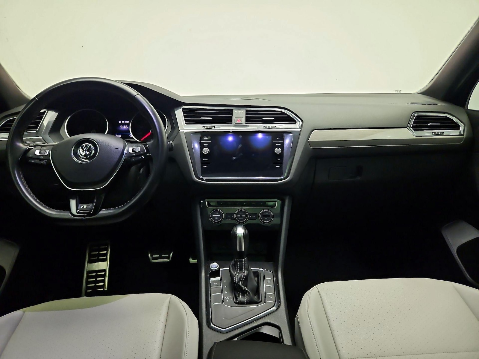 2021 Volkswagen Tiguan SE R-LINE BLACK - Photo 10