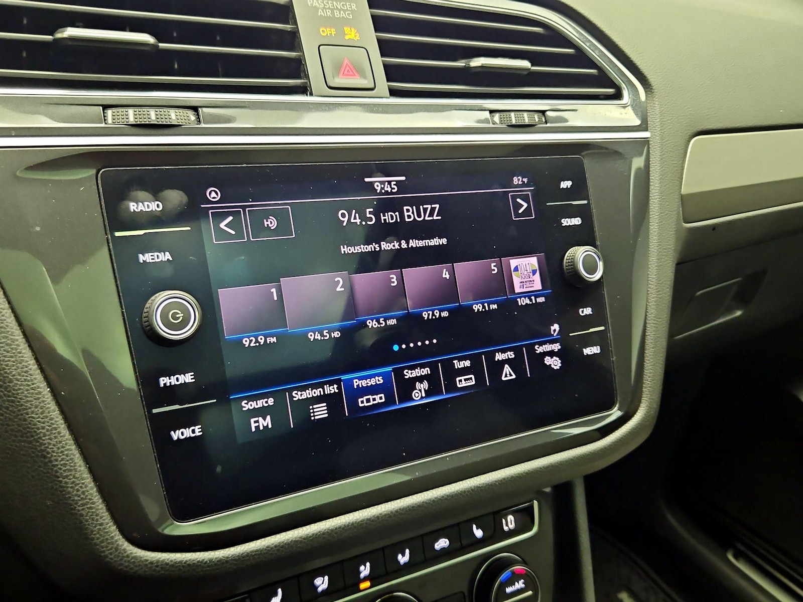 2021 Volkswagen Tiguan SE R-LINE BLACK - Photo 16