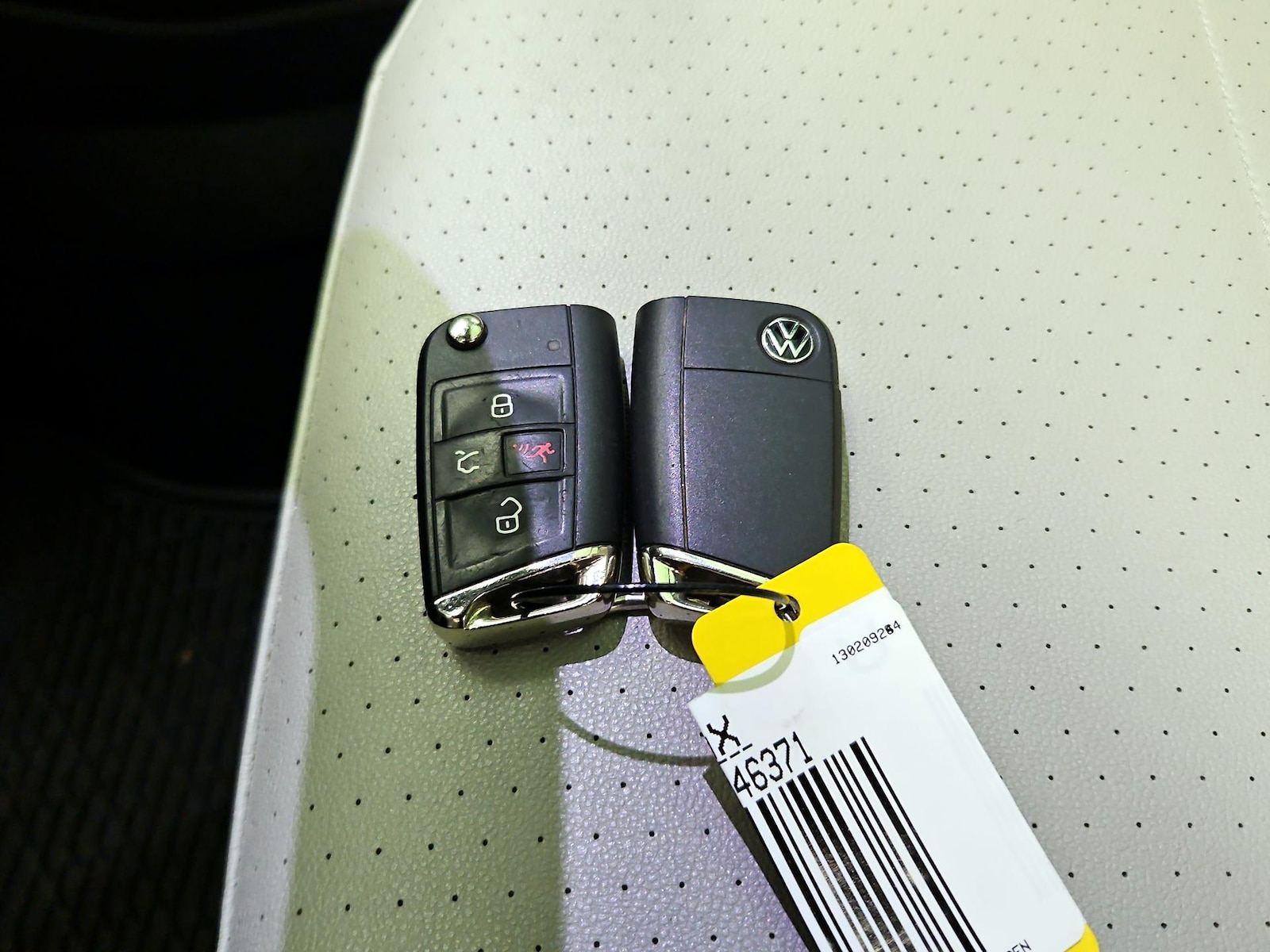 2021 Volkswagen Tiguan SE R-LINE BLACK - Photo 25