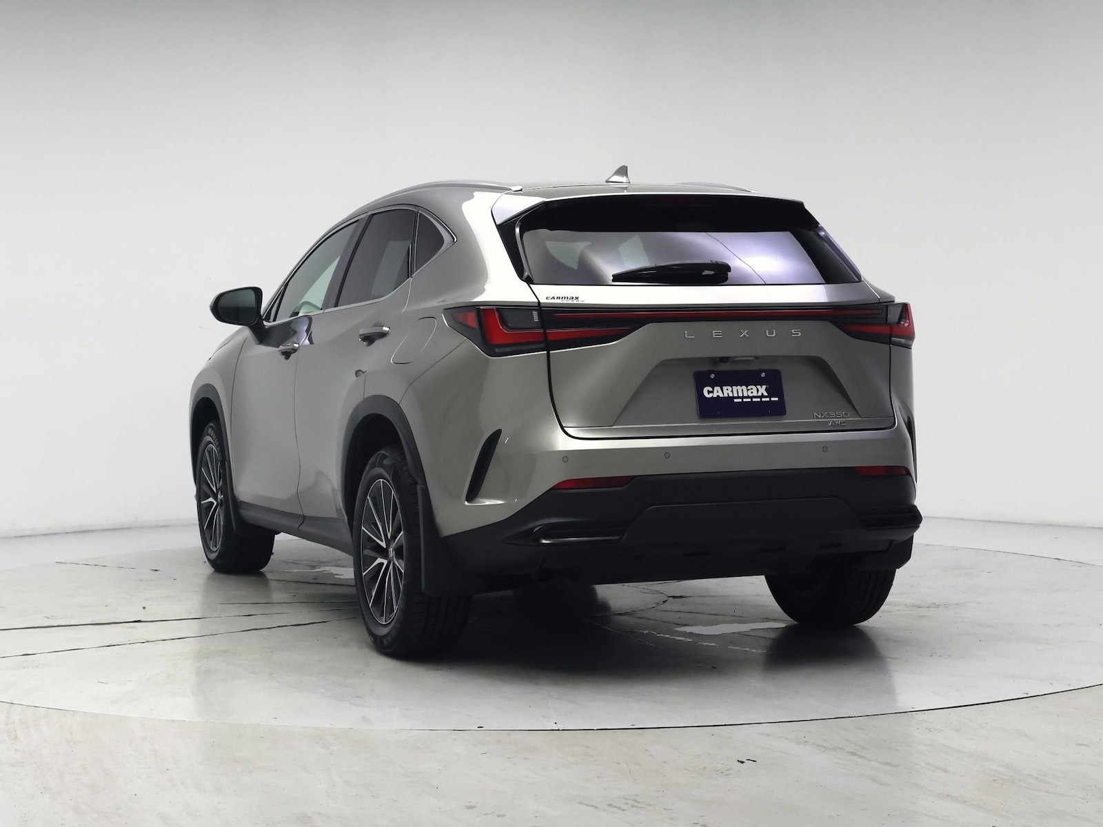 2022 Lexus NX 350 - Photo 3