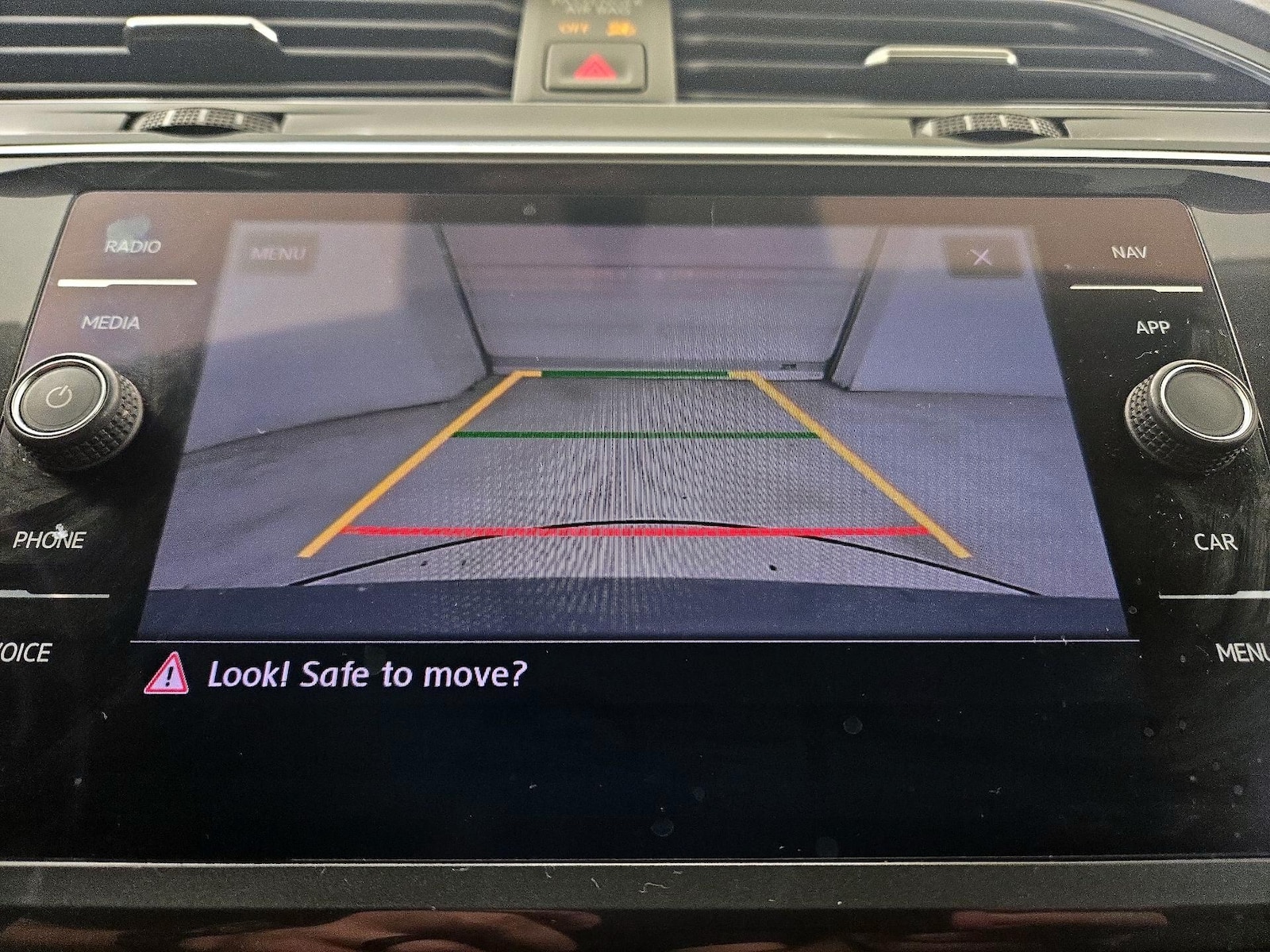 2019 Volkswagen Tiguan SEL - Photo 16
