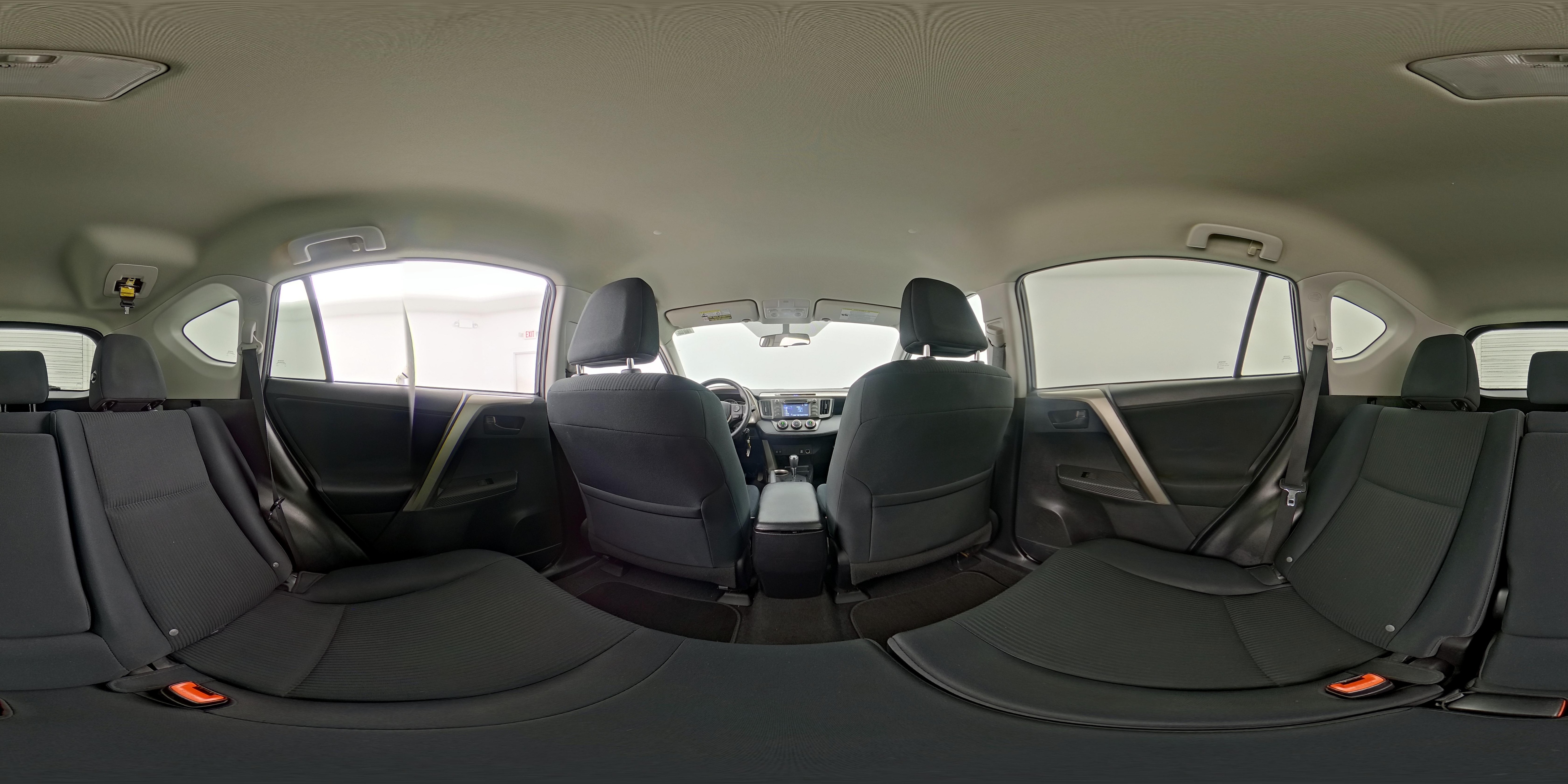2015 Toyota RAV4 LE - Photo 25