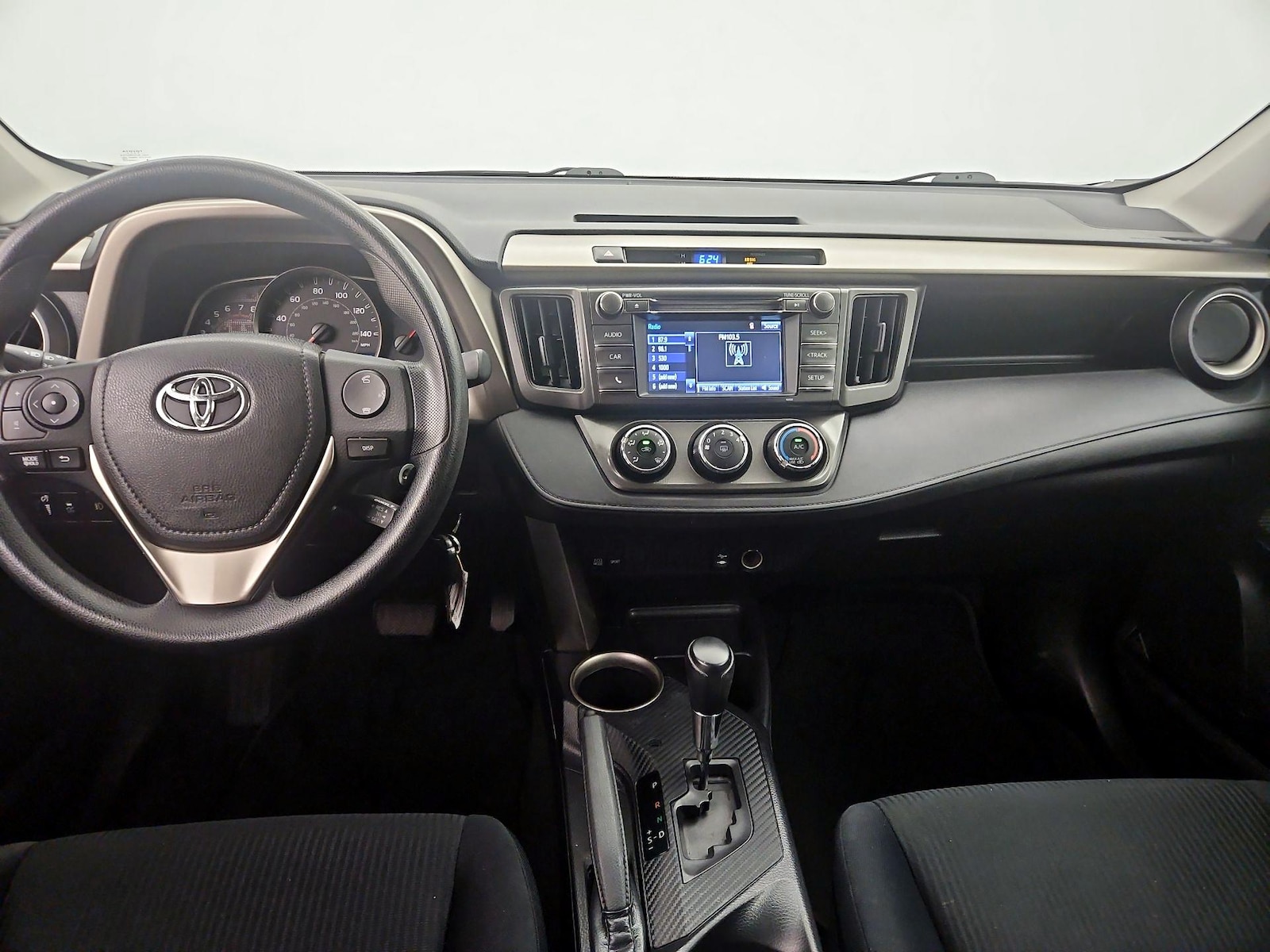 2015 Toyota RAV4 LE - Photo 10