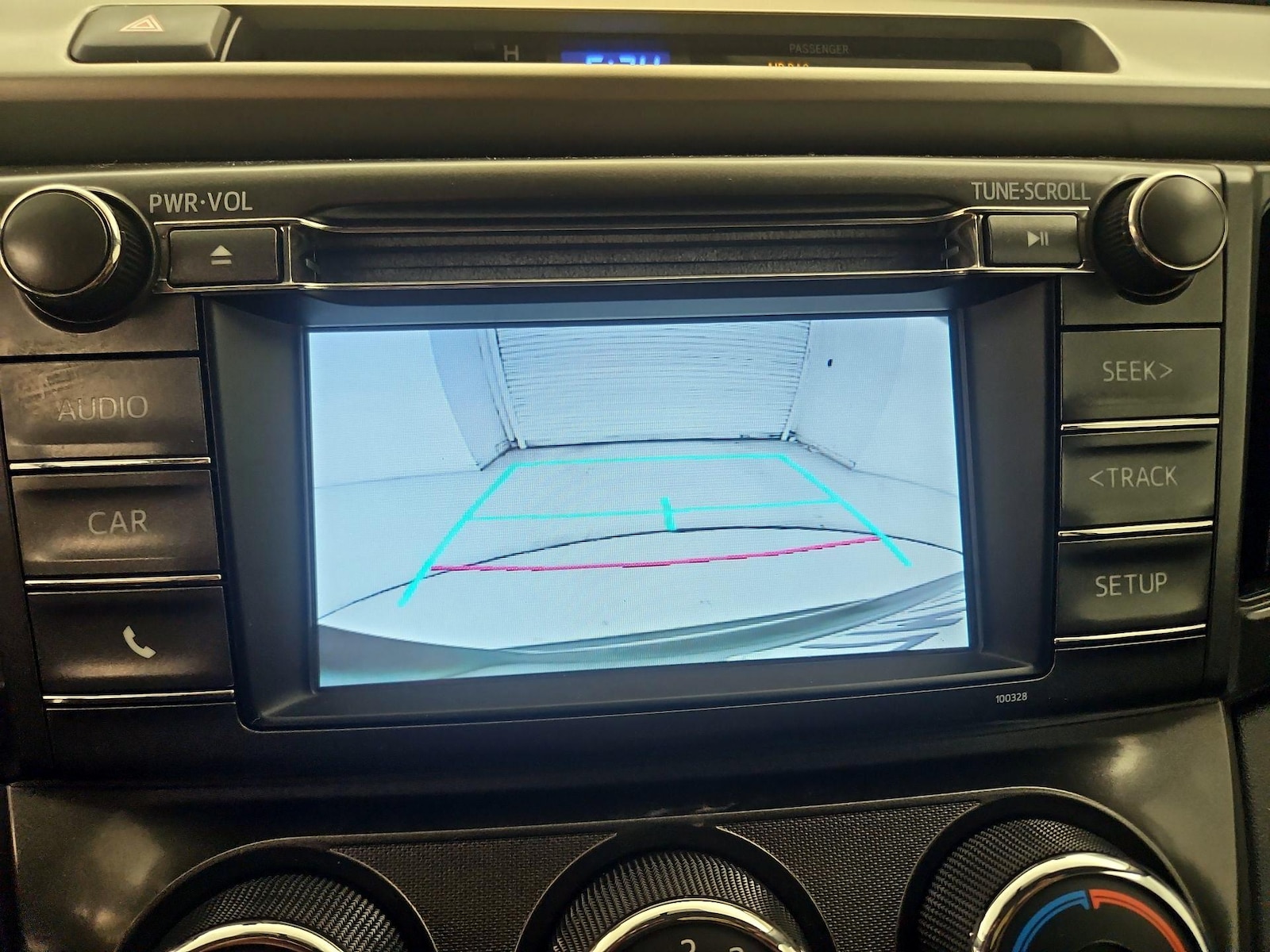 2015 Toyota RAV4 LE - Photo 15