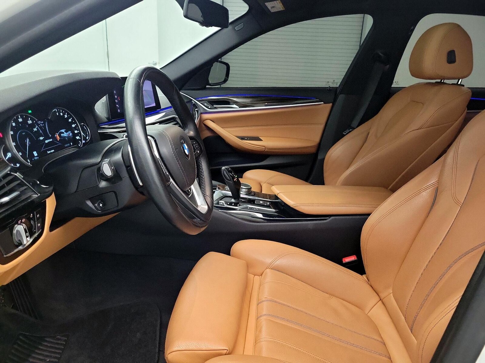 Power Seat(s) & Leather Seats