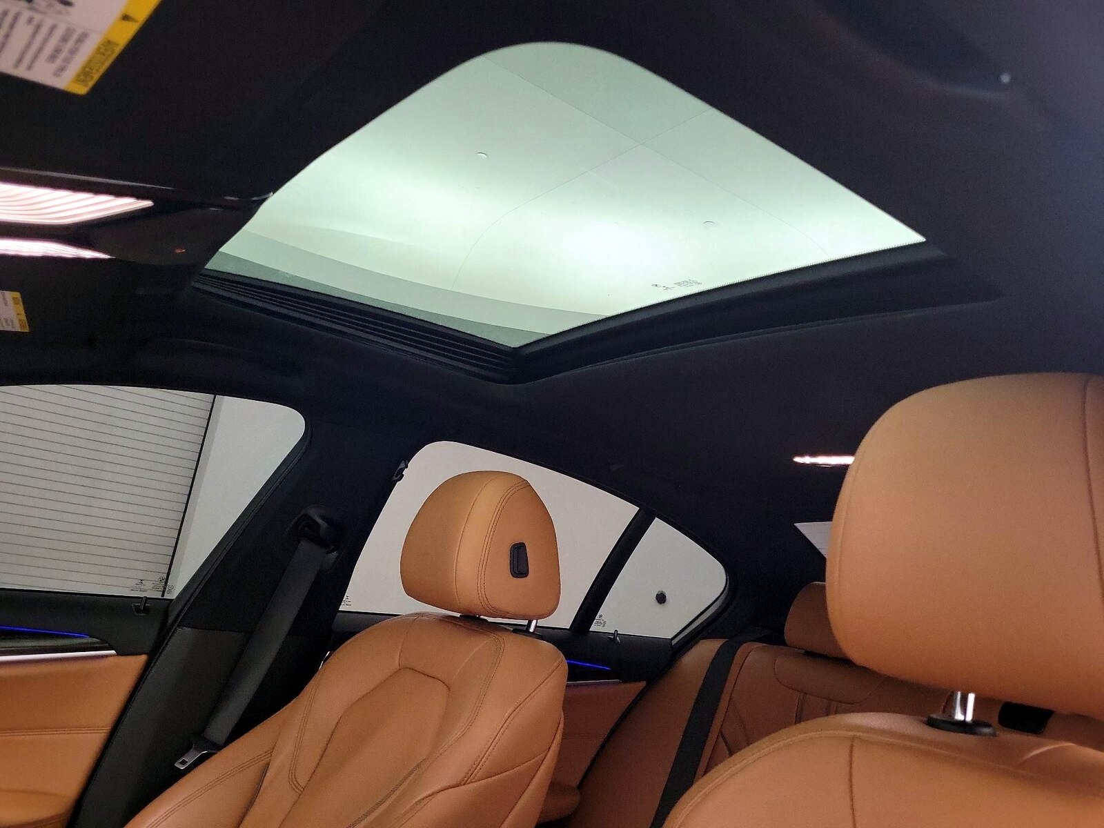 Sunroof(s) & Overhead Airbags