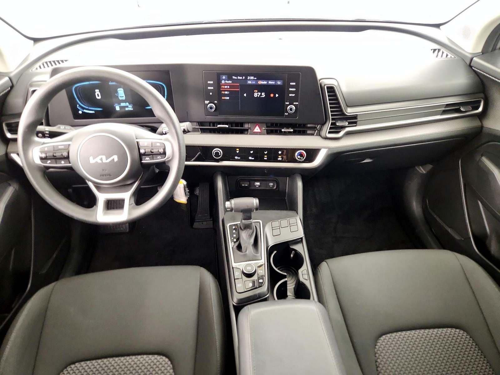2025 Kia Sportage LX - Photo 10