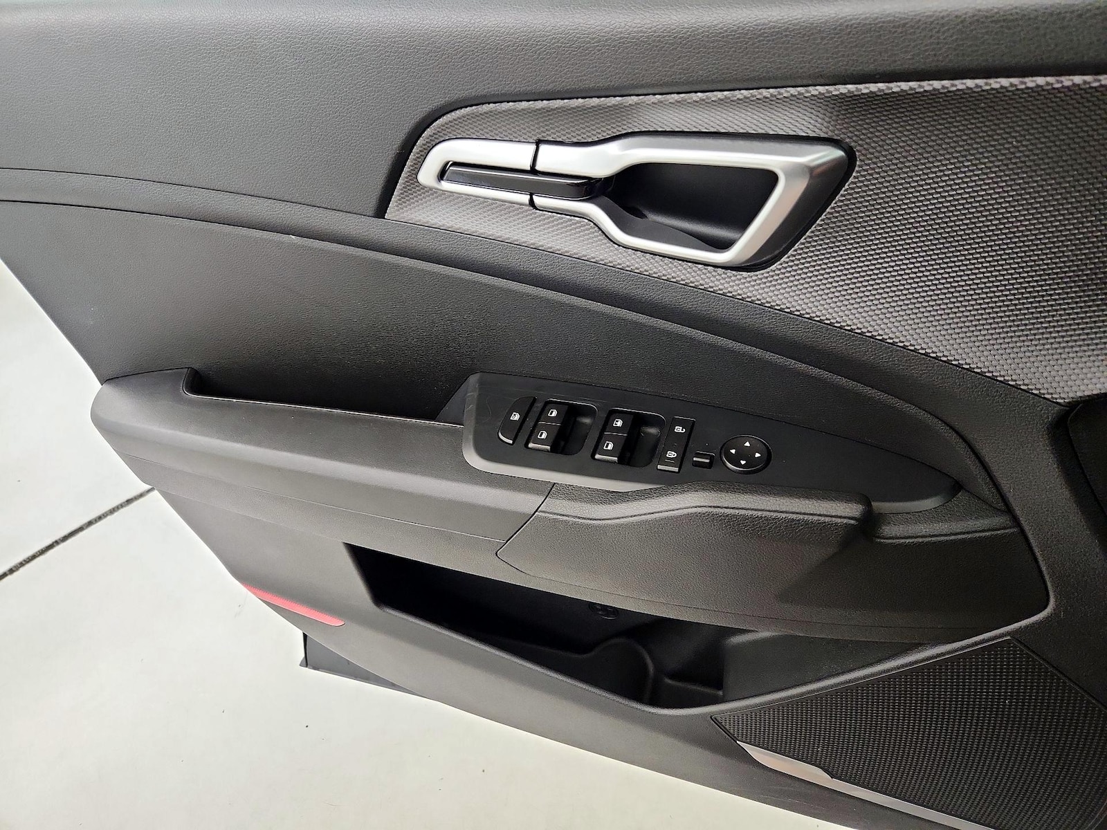 2025 Kia Sportage LX - Photo 13