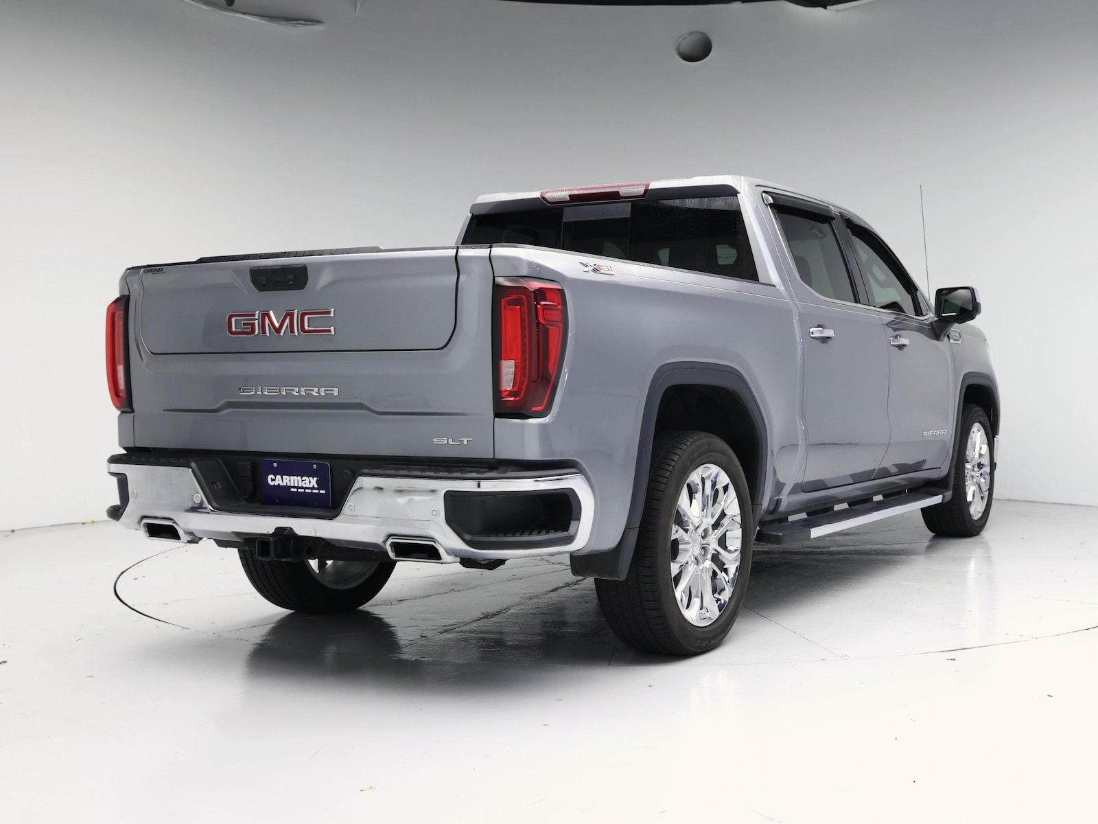 2025 GMC Sierra 1500 SLT - Photo 9
