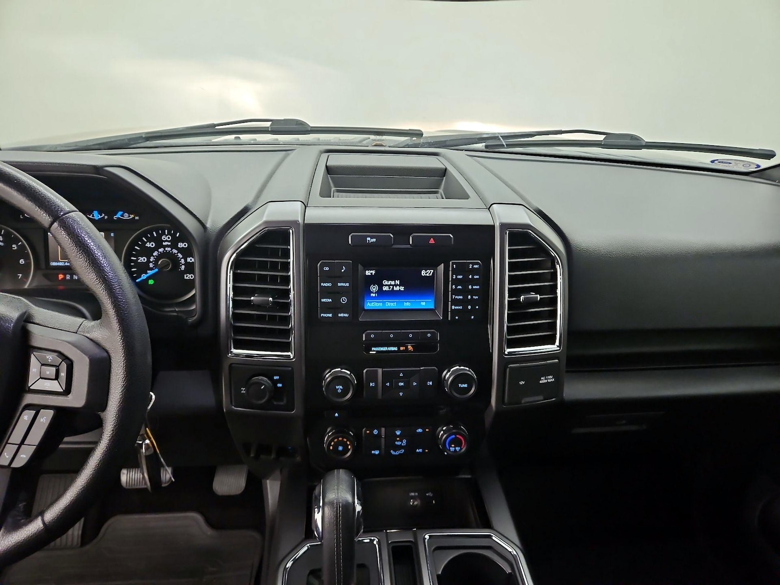 2015 Ford F-150 XLT - Photo 10