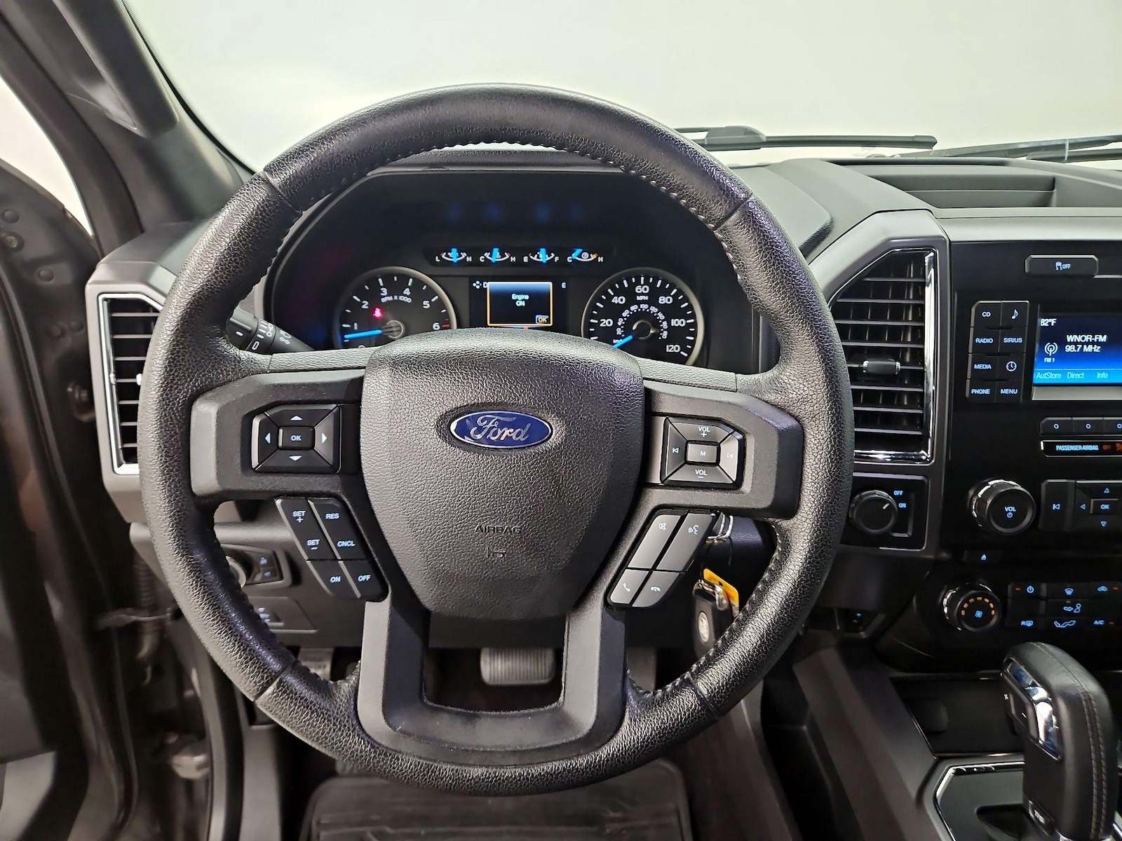 2015 Ford F-150 XLT - Photo 11