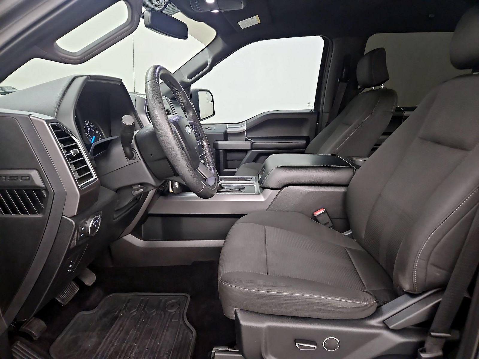 2015 Ford F-150 XLT - Photo 12