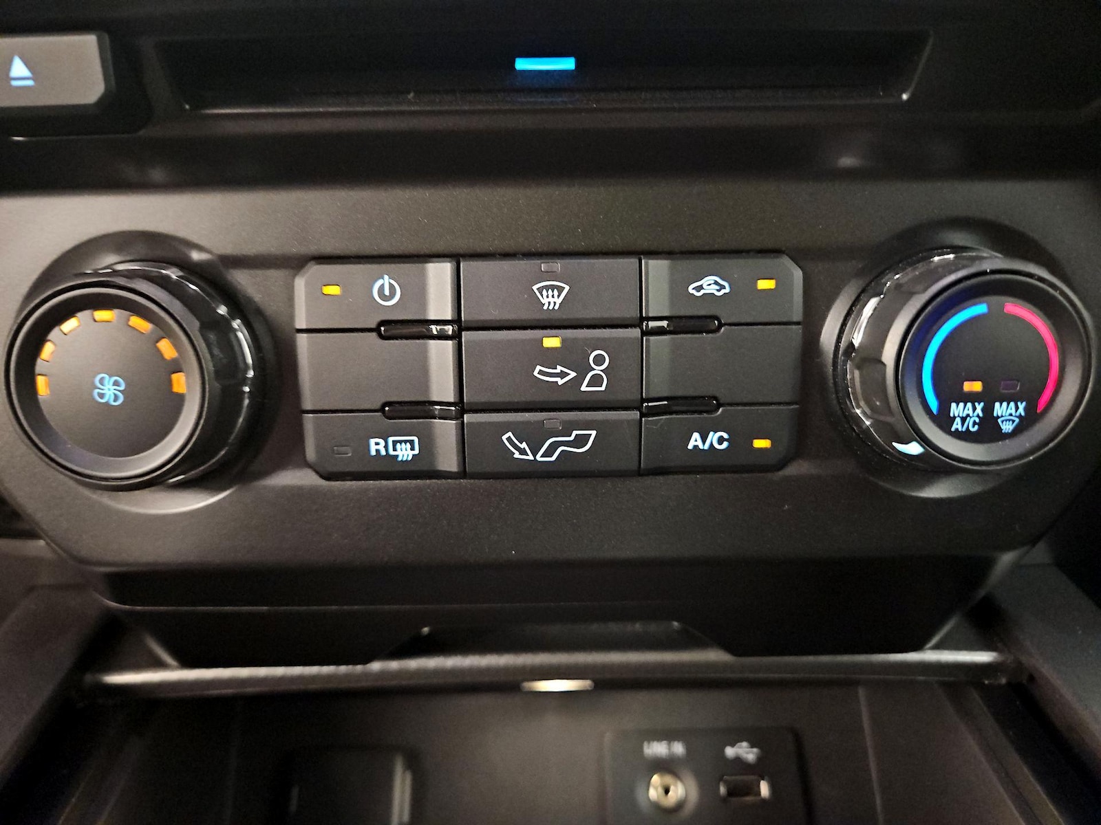 2015 Ford F-150 XLT - Photo 17