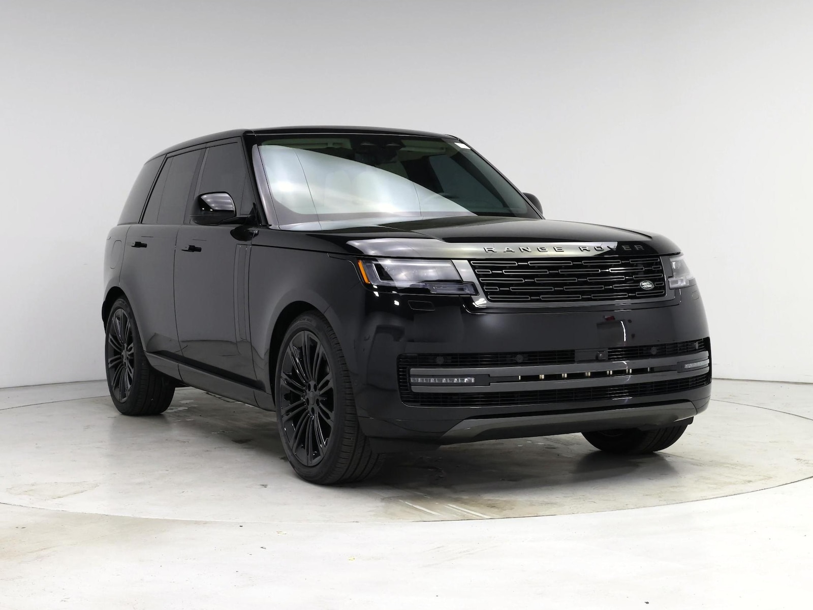 2026 Land Rover Range Rover SE - Photo 2