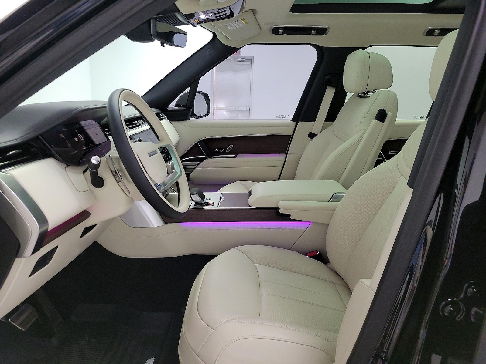 2026 Land Rover Range Rover SE - Photo 12