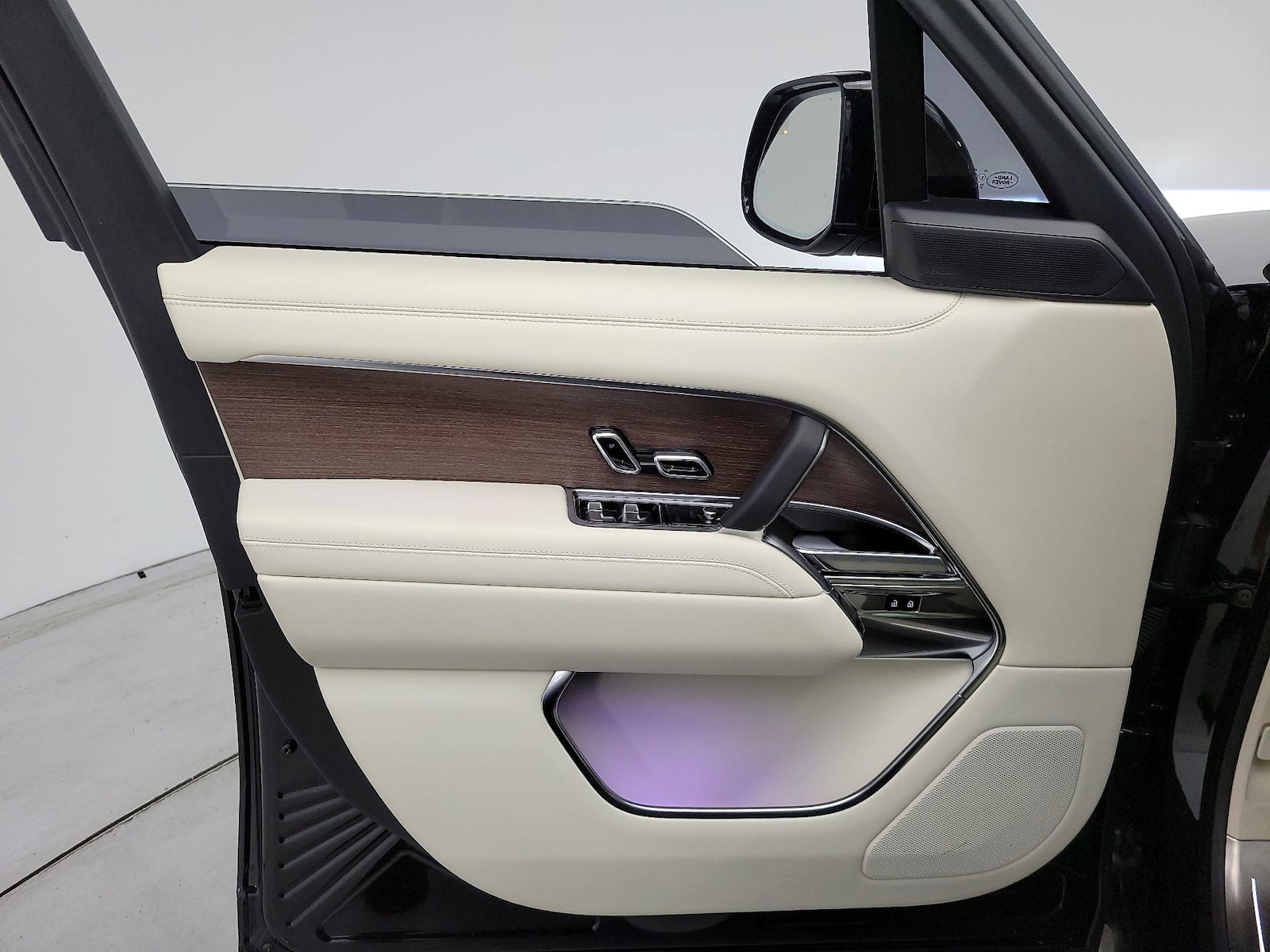2026 Land Rover Range Rover SE - Photo 13