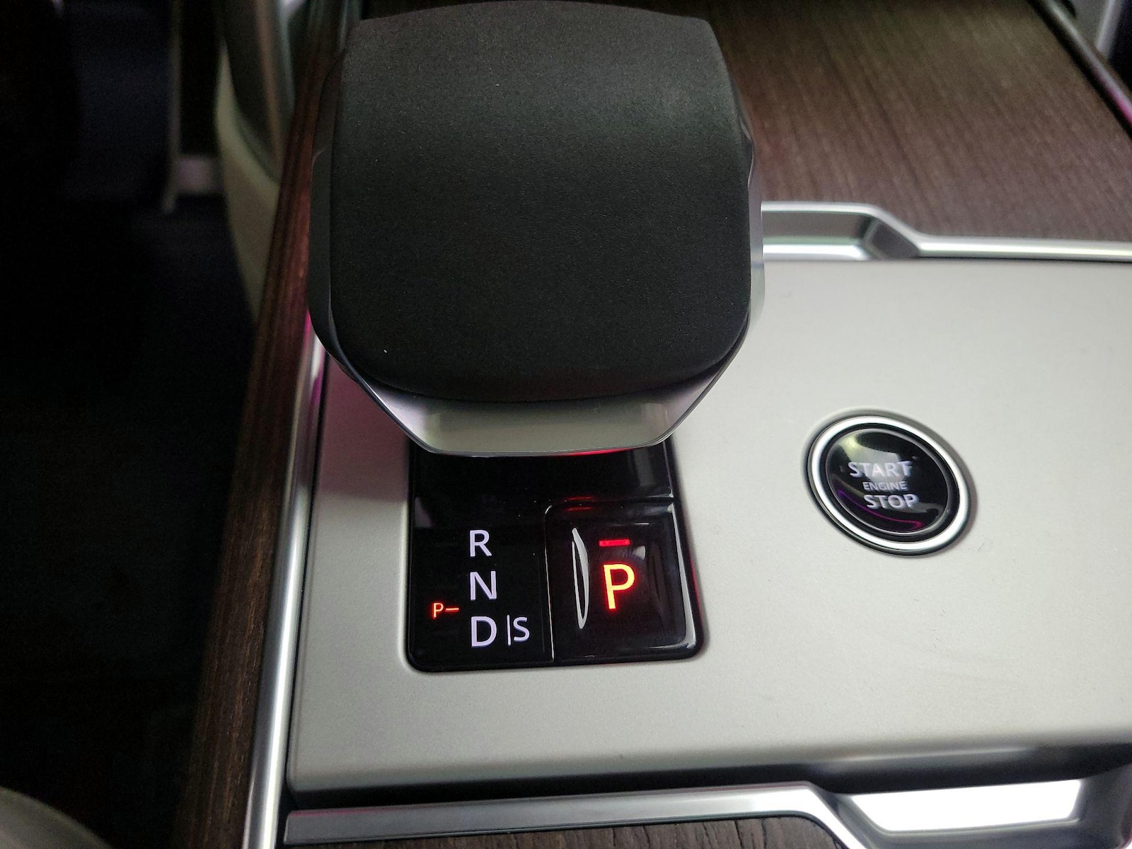 2026 Land Rover Range Rover SE - Photo 19