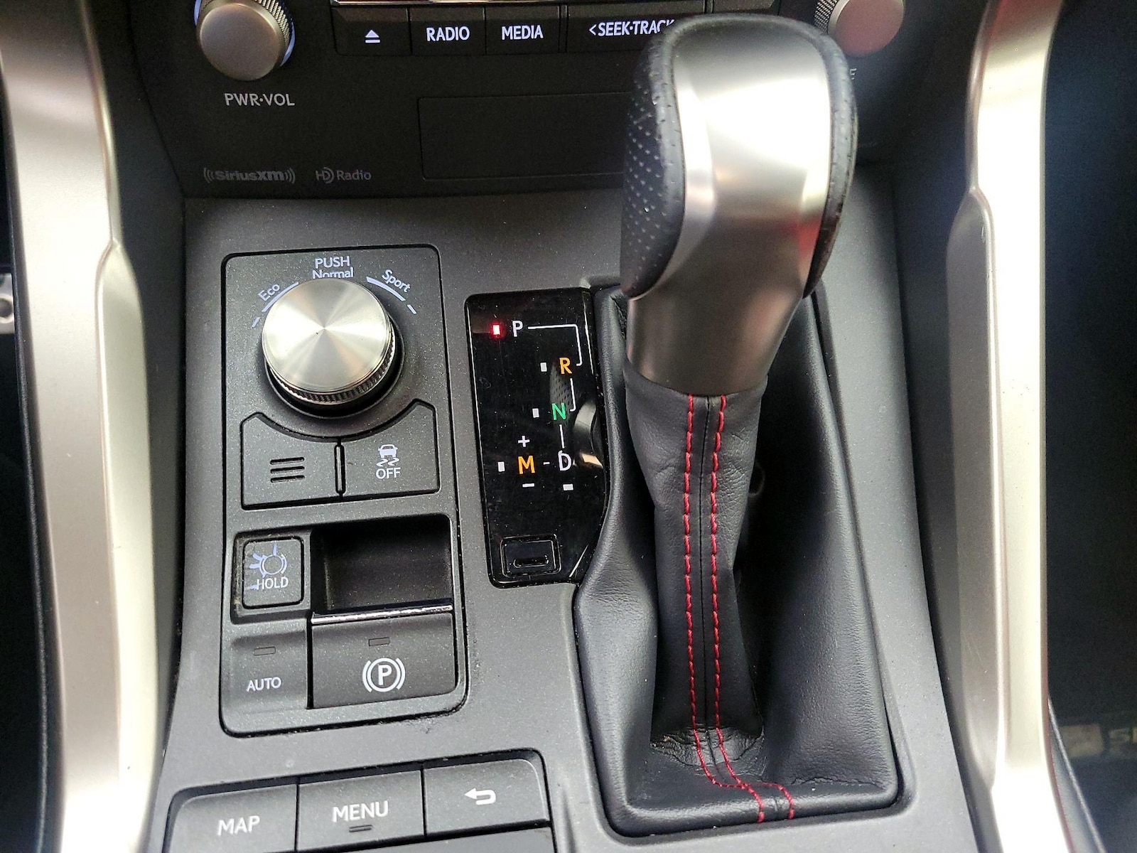 2021 Lexus NX 300 F SPORT - Photo 19