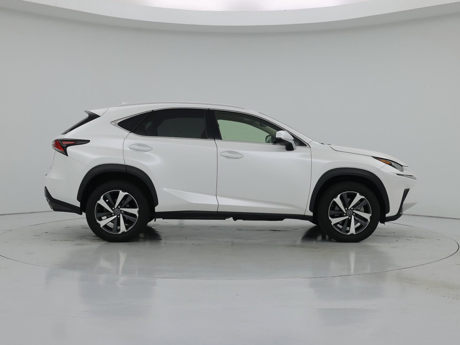 2020 Lexus NX 300 - Photo 8