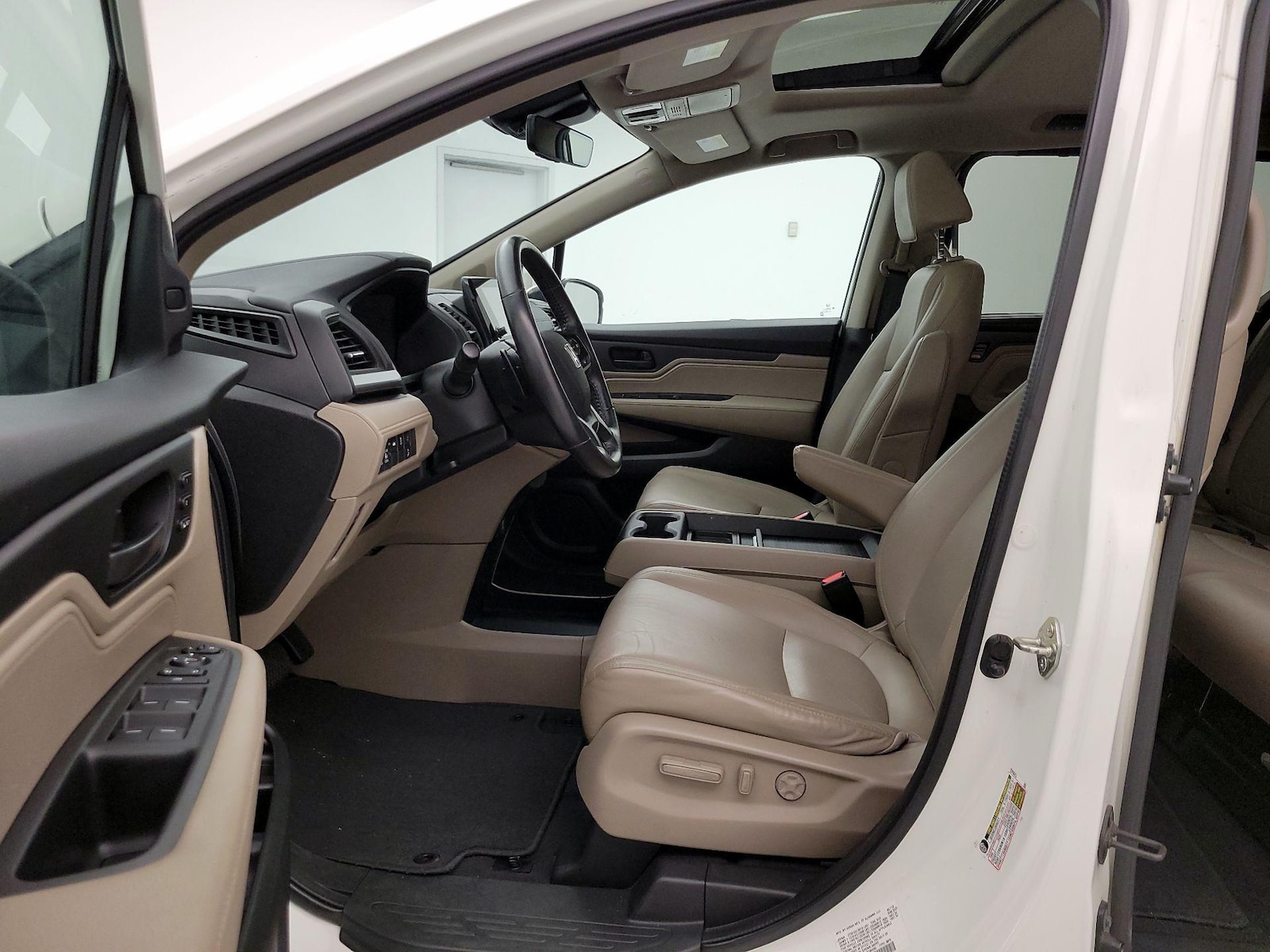 2018 Honda Odyssey EX-L - Photo 12