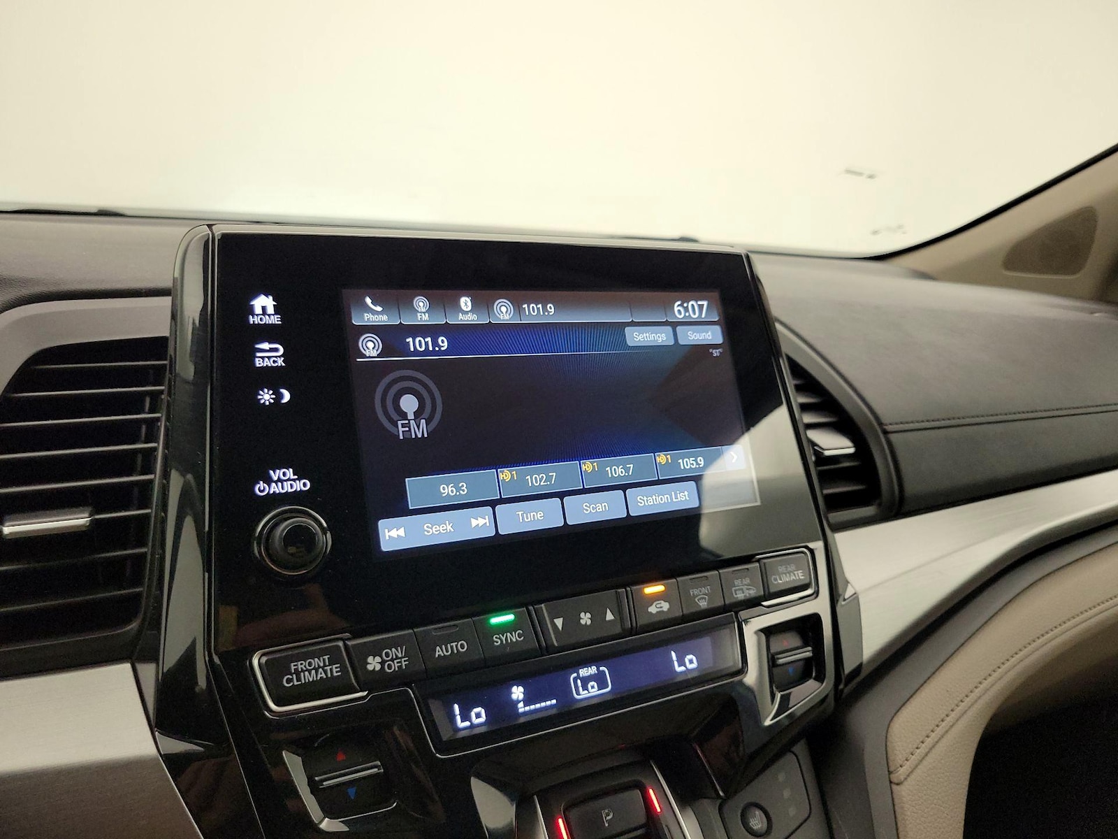 2018 Honda Odyssey EX-L - Photo 16
