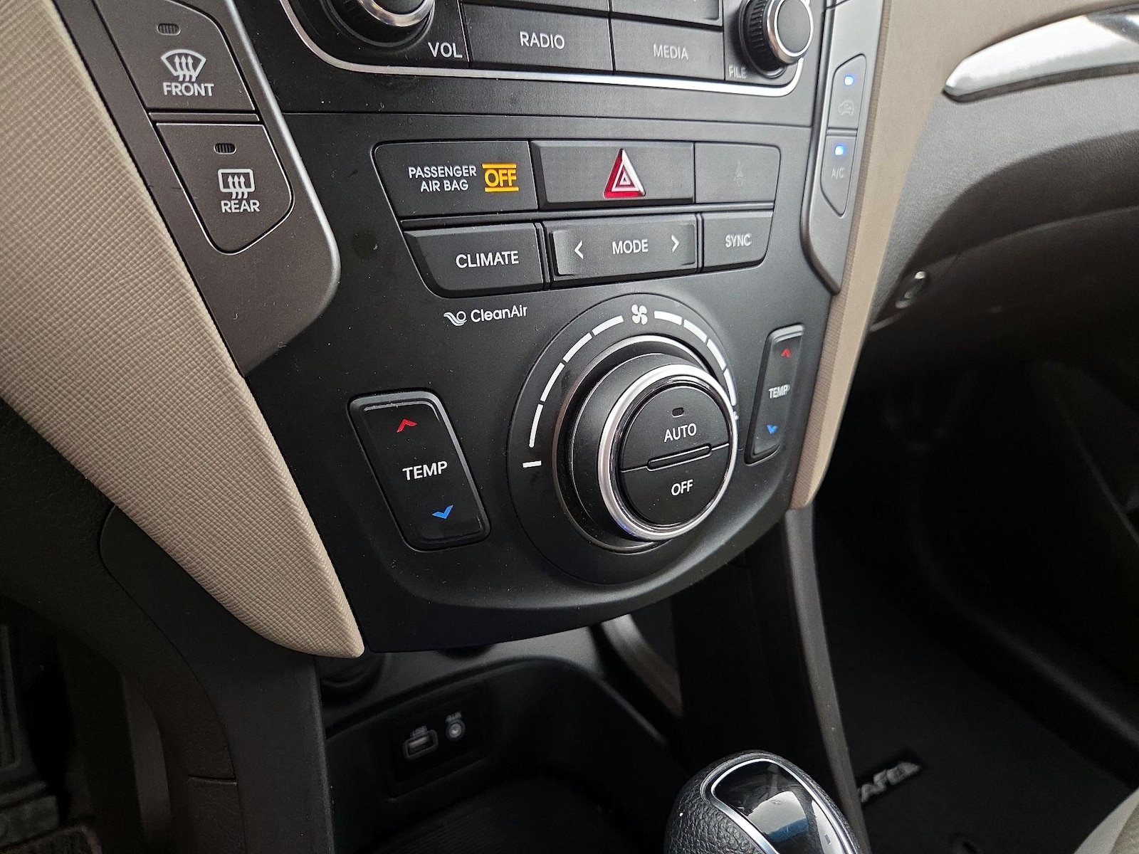 2017 Hyundai Santa Fe Sport - Photo 17